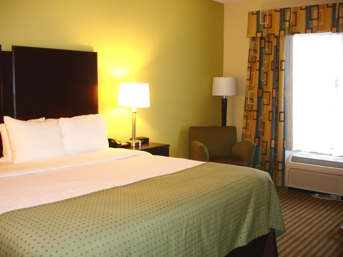 Holiday Inn Express Hotel & Suites North Myrtle Beach - Little River