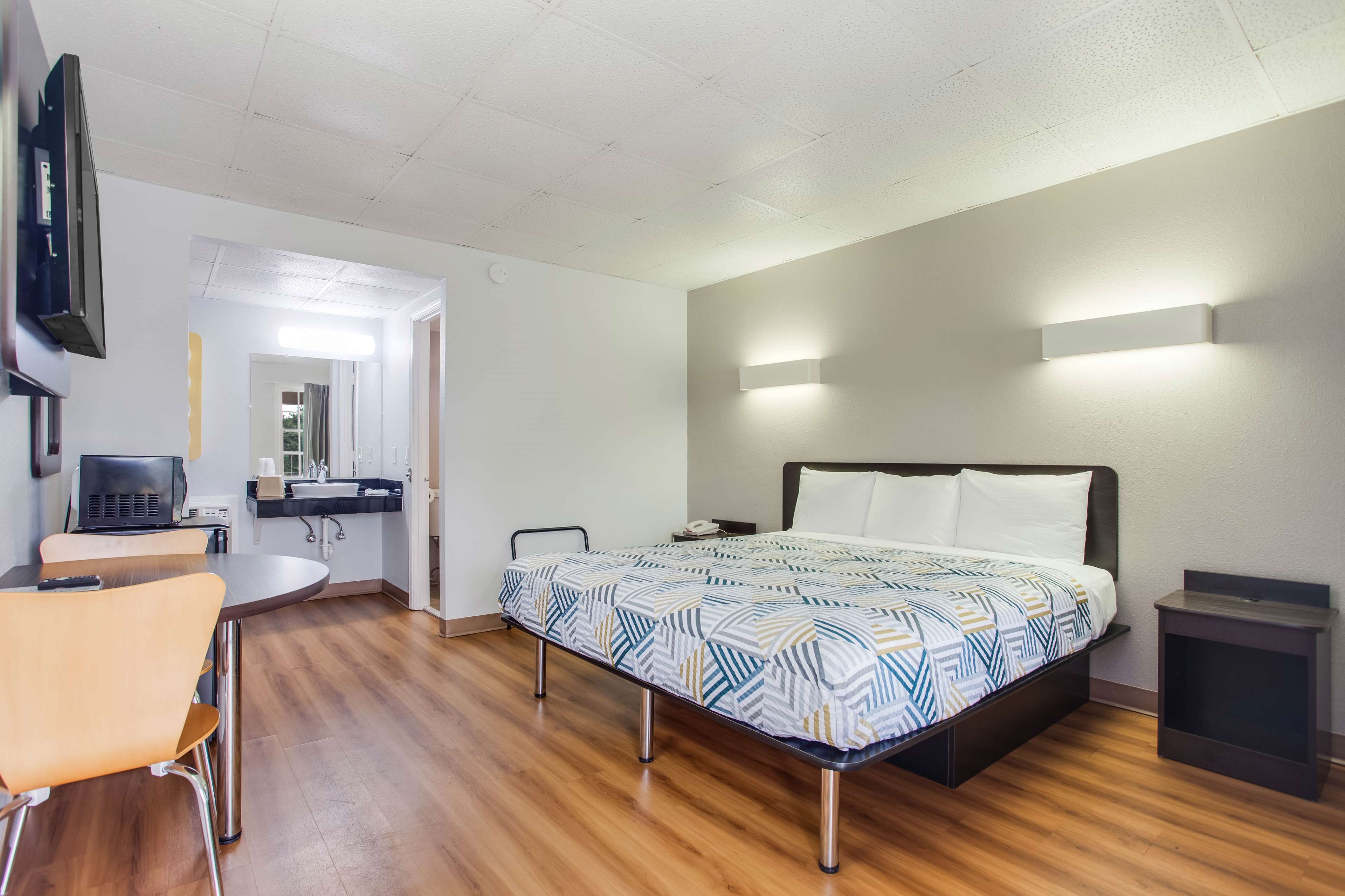 Motel 6 Walterboro, SC