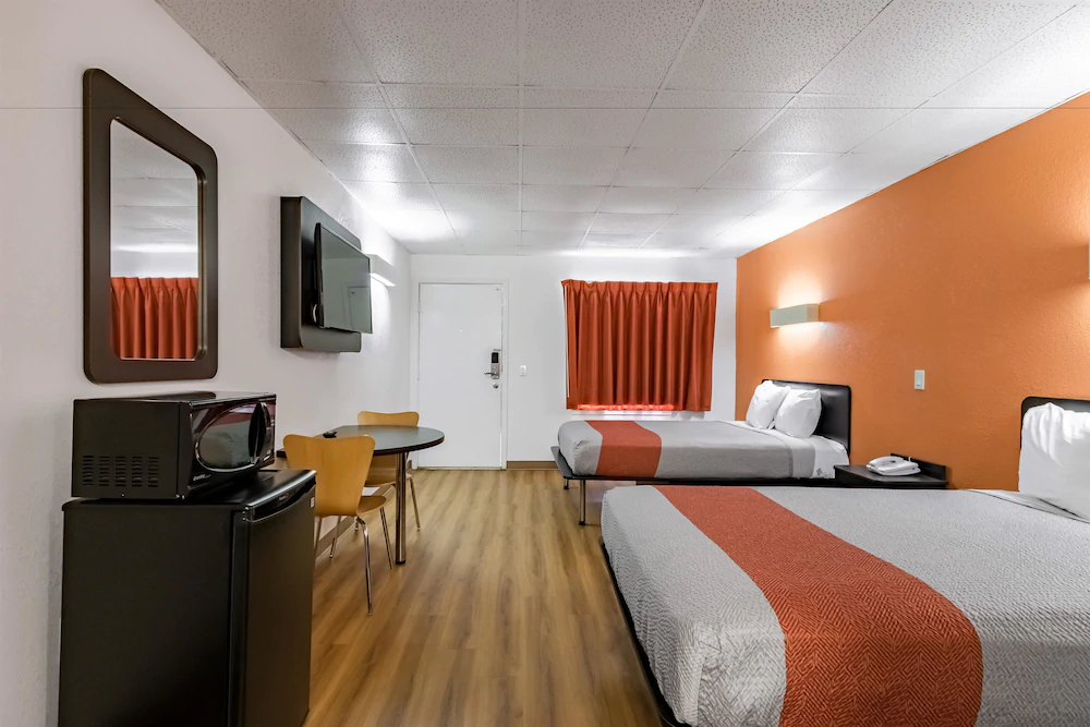 Motel 6 Walterboro, SC