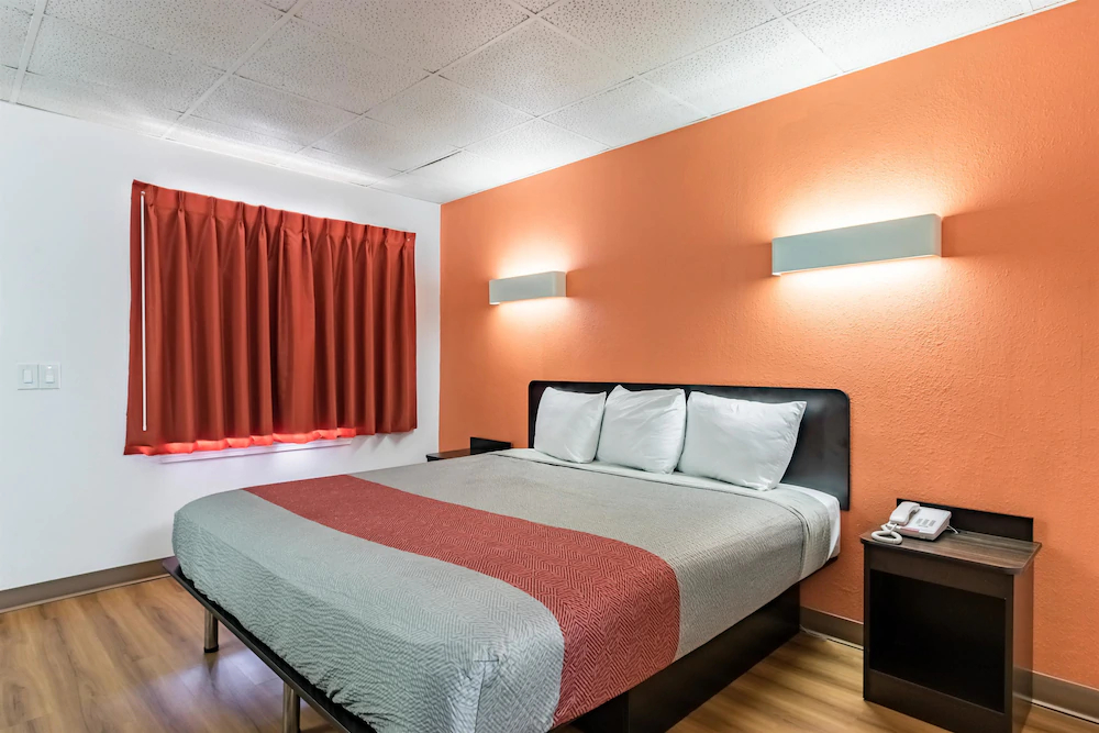 Motel 6 Walterboro, SC