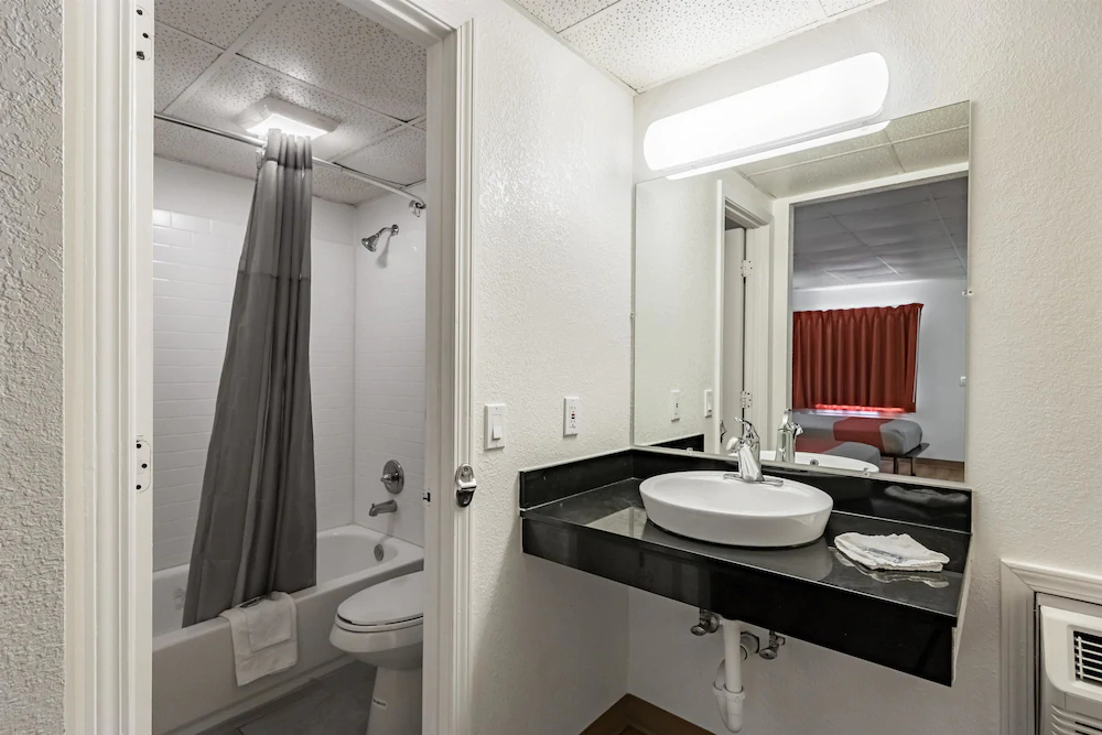 Motel 6 Walterboro, SC