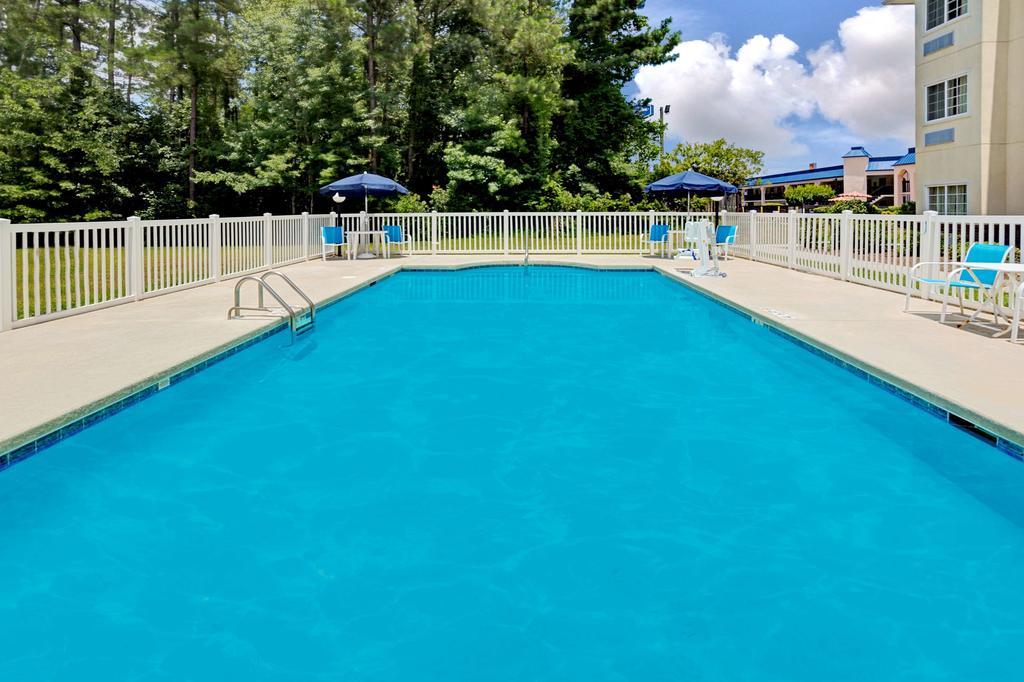 Microtel Inn & Suites by Wyndham Walterboro