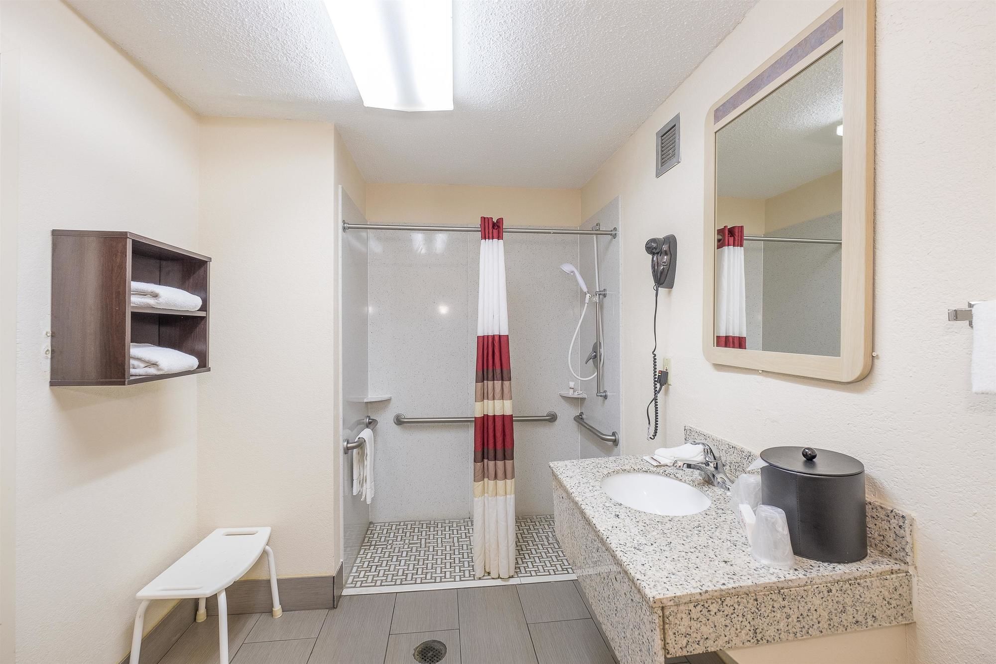 Red Roof Inn Walterboro