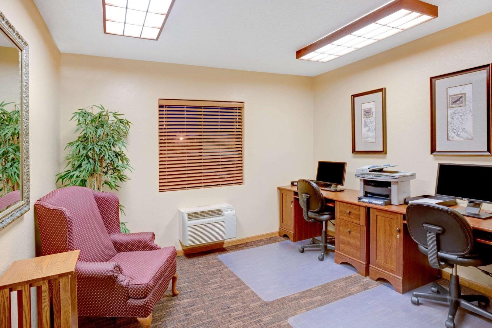 Super 8 by Wyndham Aberdeen East