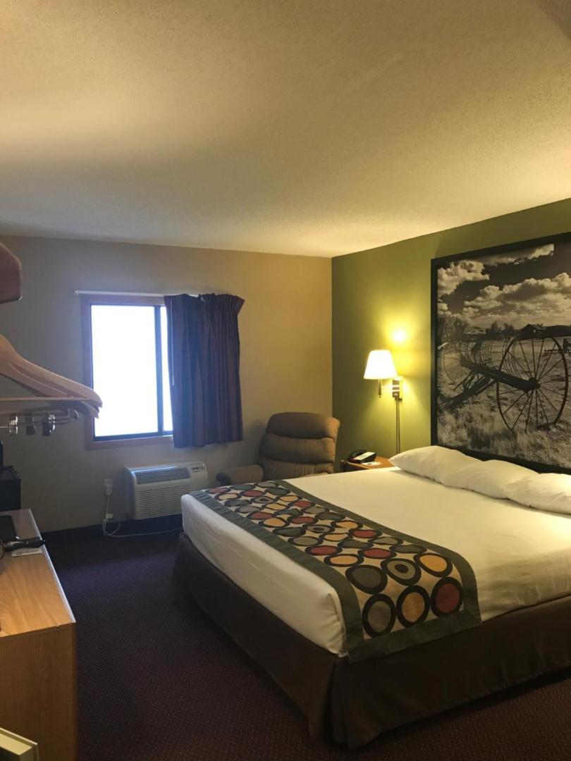 Super 8 by Wyndham Aberdeen East