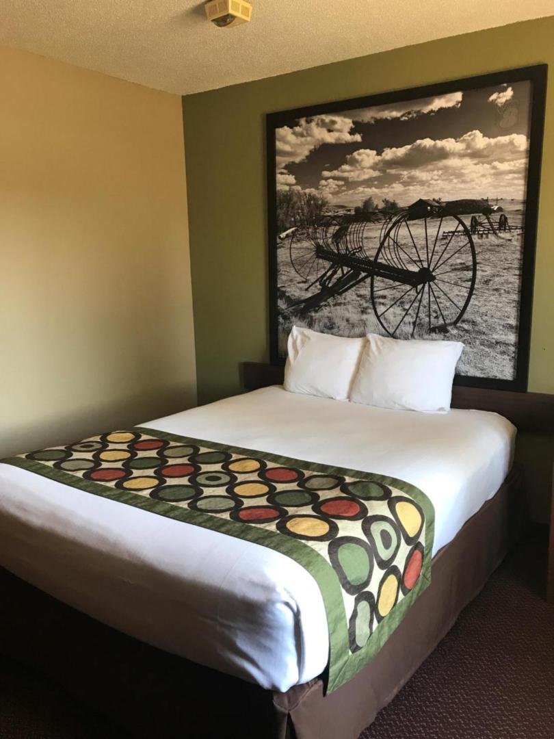 Super 8 by Wyndham Aberdeen East