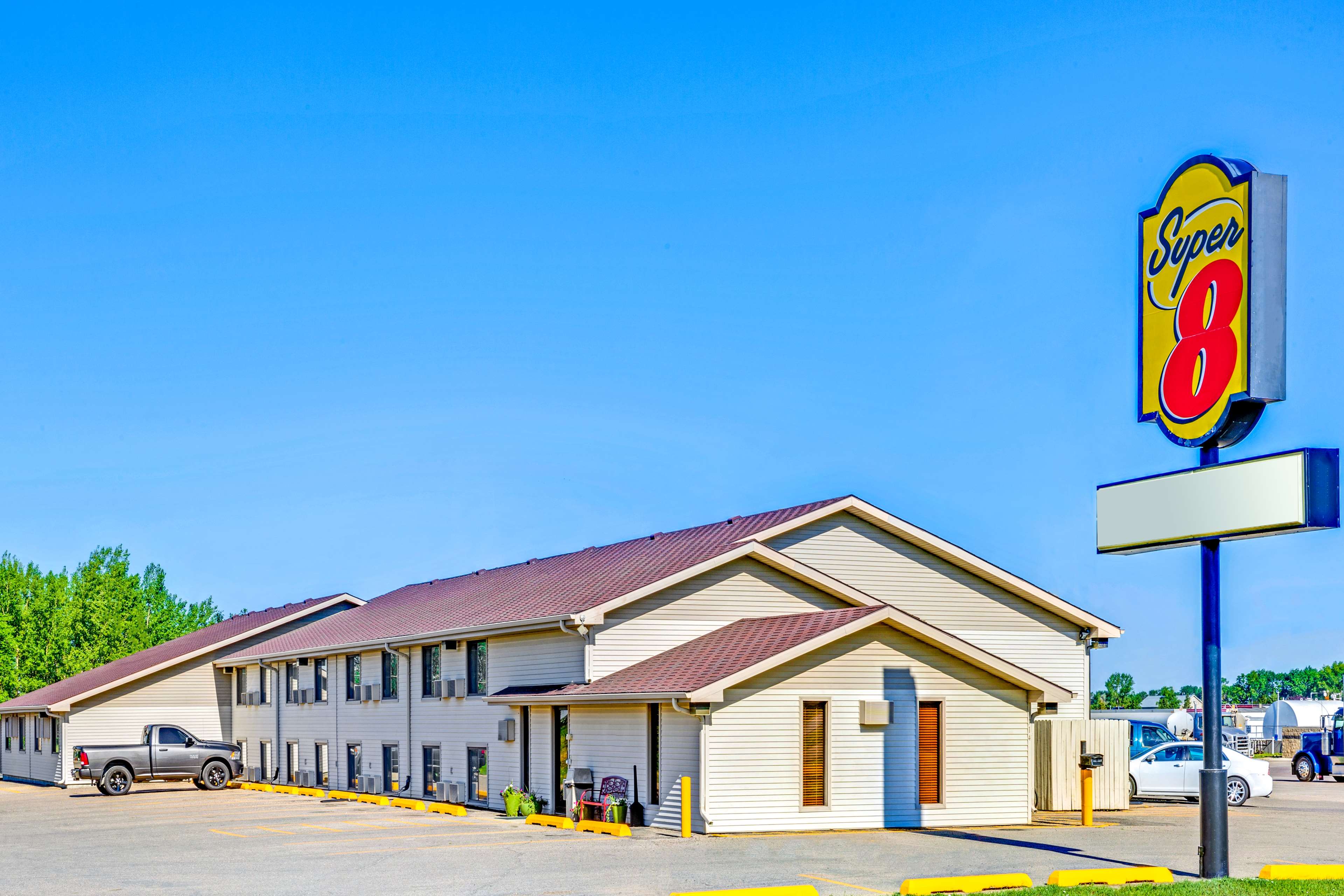 Super 8 by Wyndham Aberdeen West