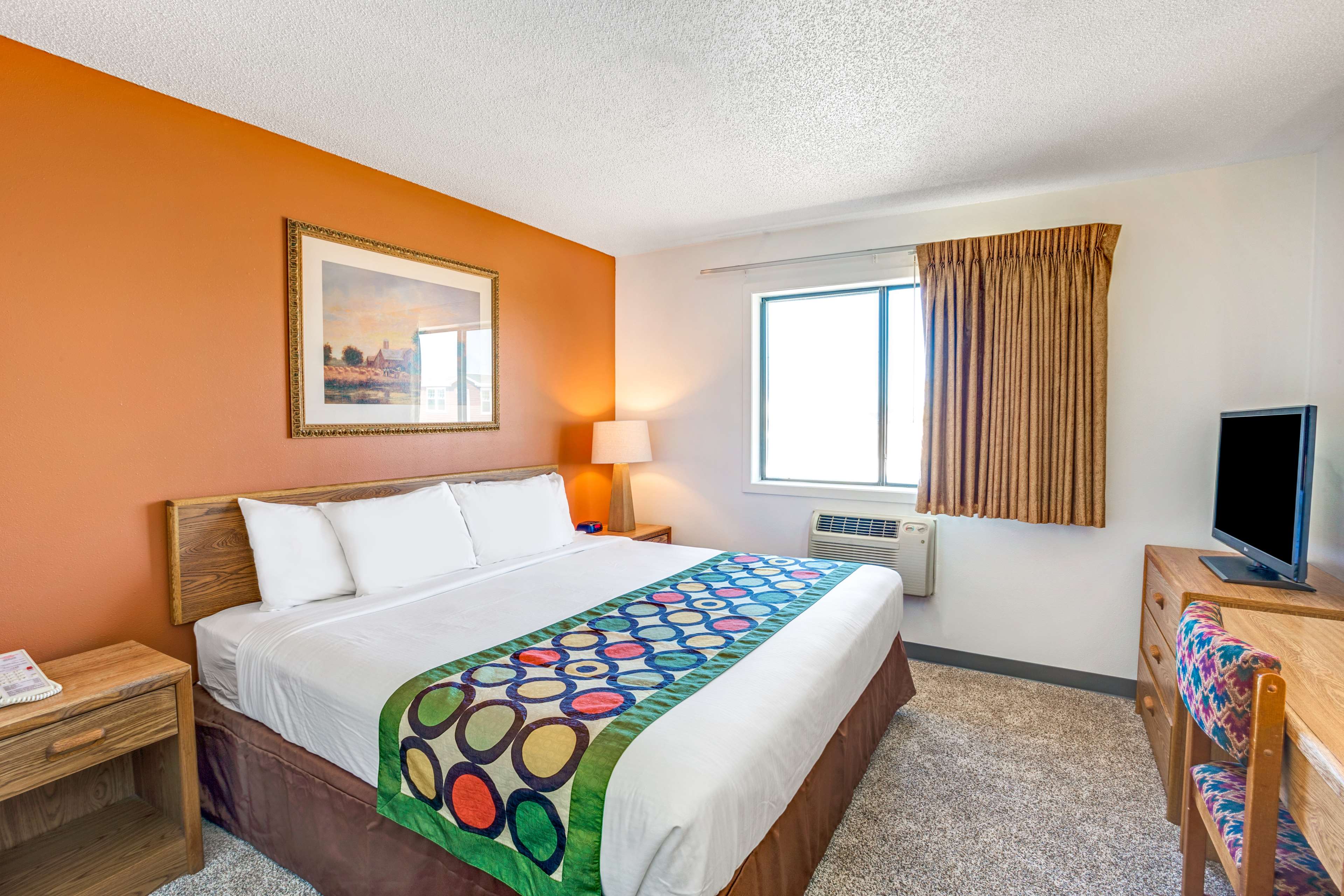 Super 8 by Wyndham Aberdeen West