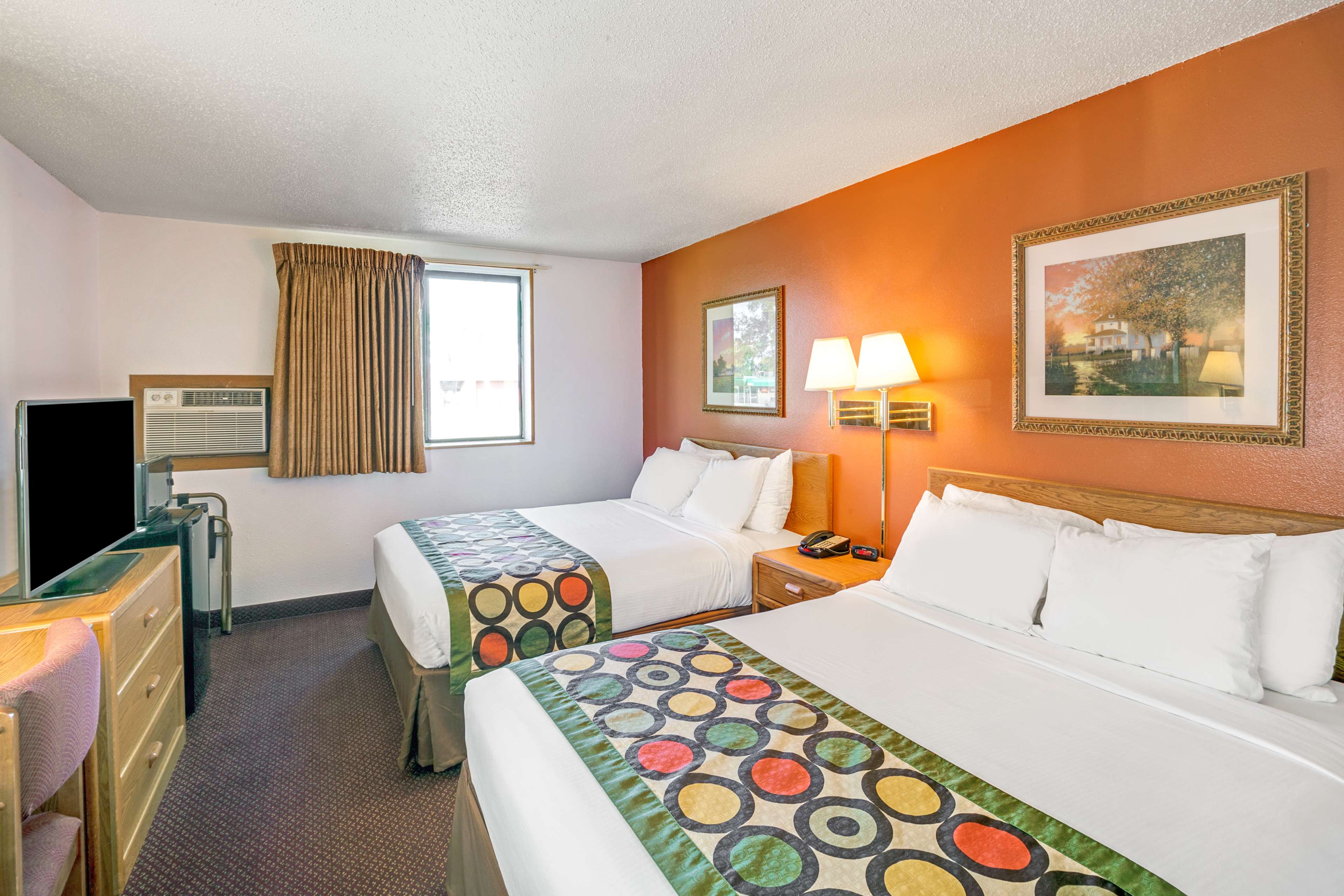 Super 8 by Wyndham Aberdeen West