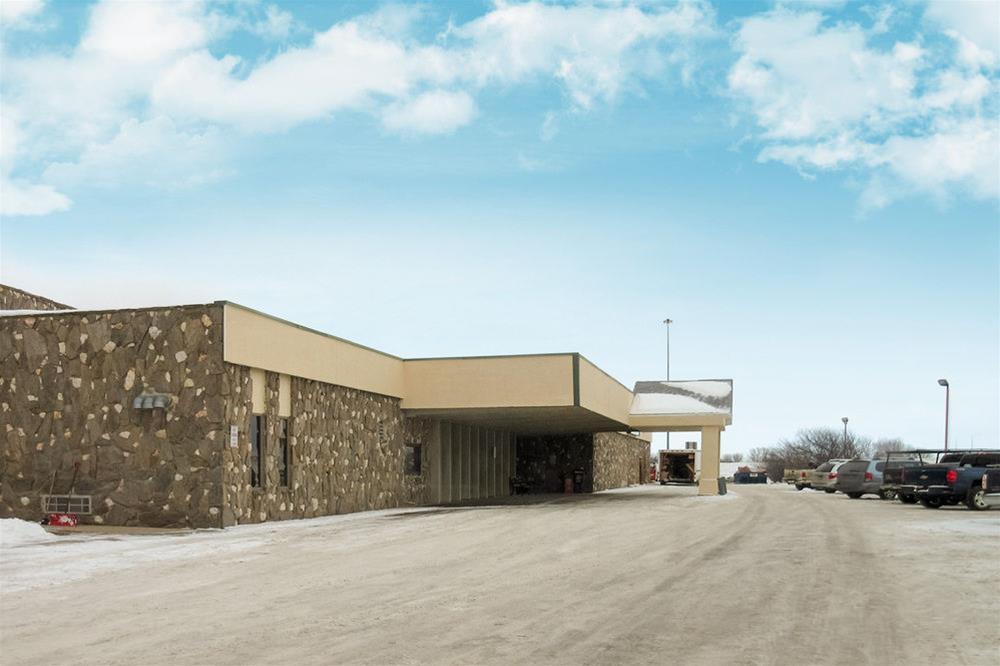 Econo Lodge Inn & Suites