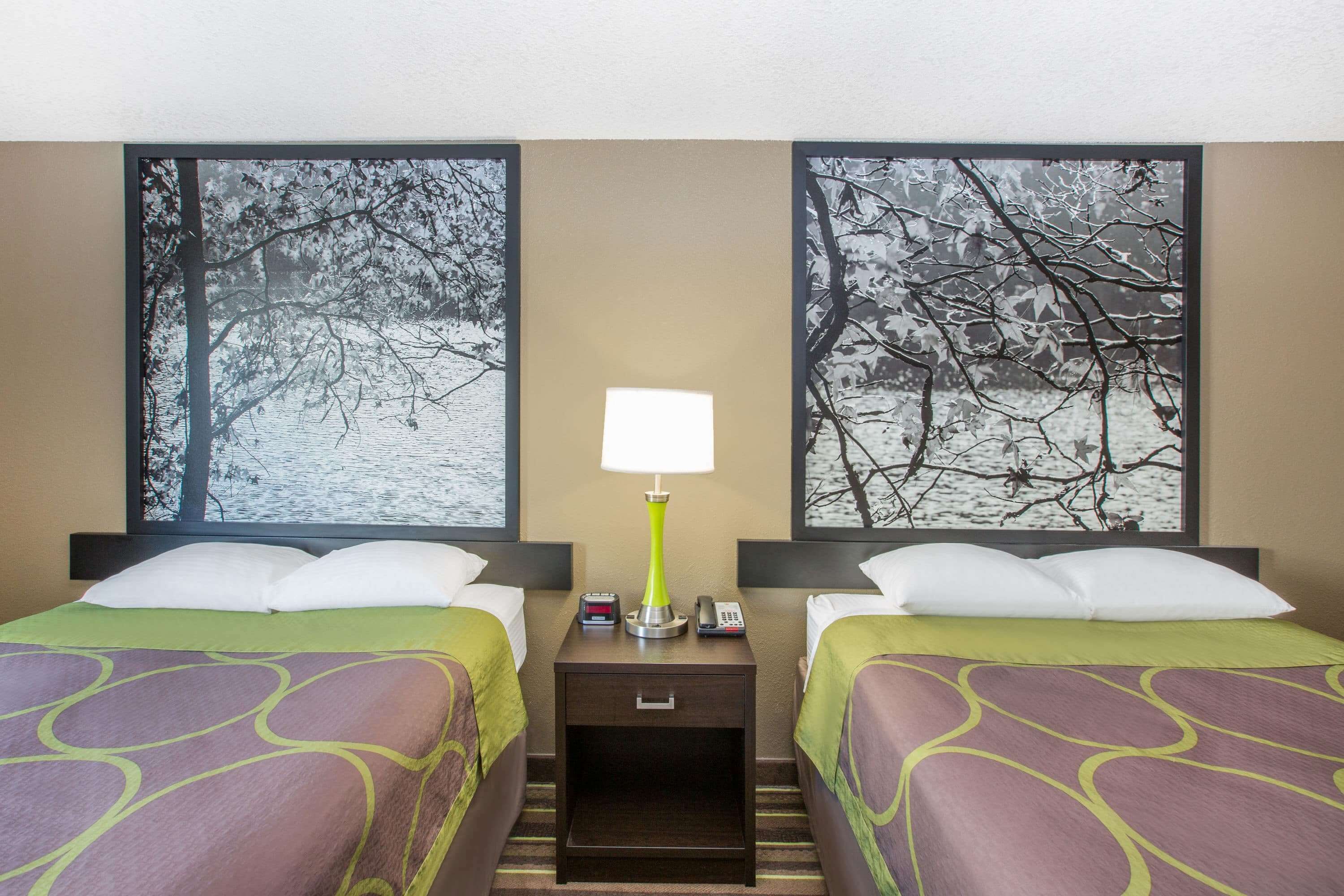 Super 8 by Wyndham Brookings