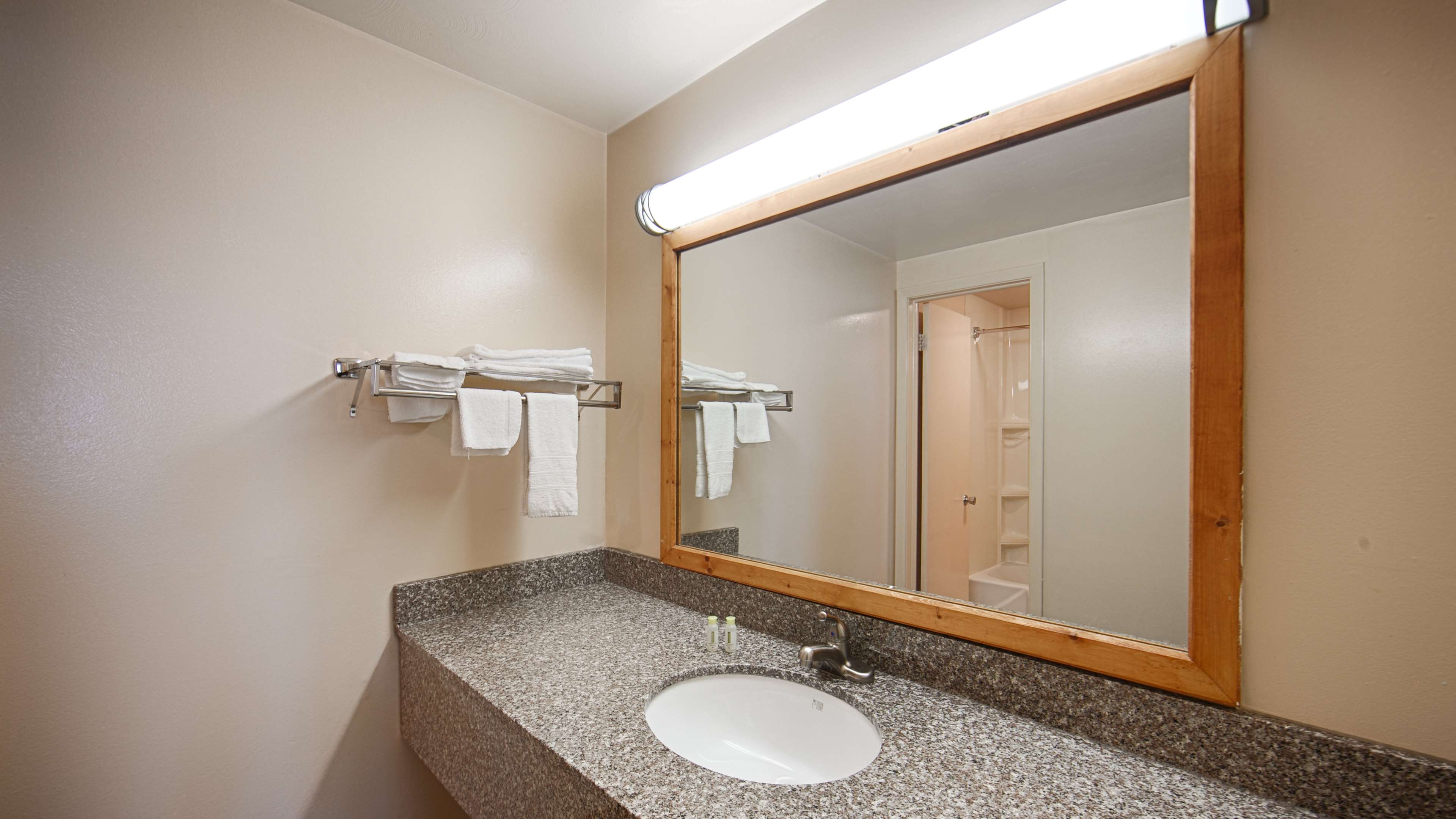 Best Western Lees Motor Inn