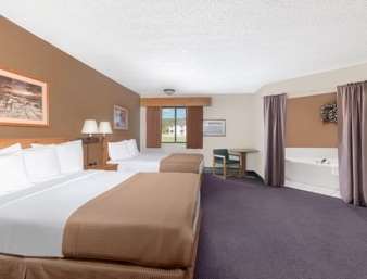 Super 8 by Wyndham Chamberlain SD