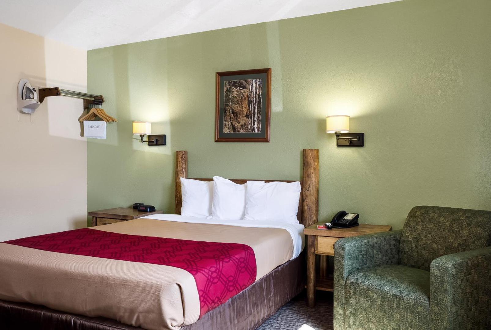 Econo Lodge Custer