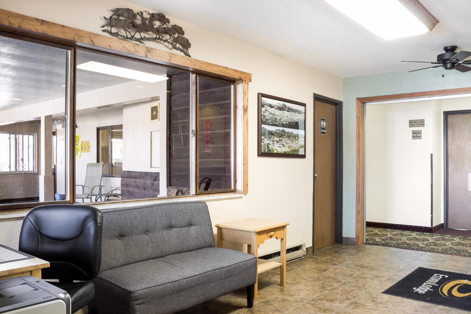 Econo Lodge Custer