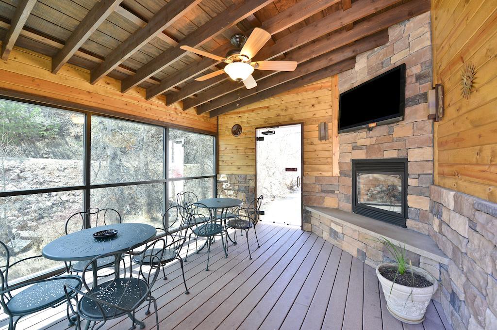 Super 8 by Wyndham Deadwood/Black Hills Area