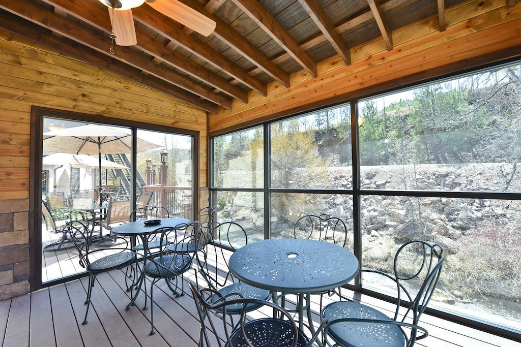 Super 8 by Wyndham Deadwood/Black Hills Area