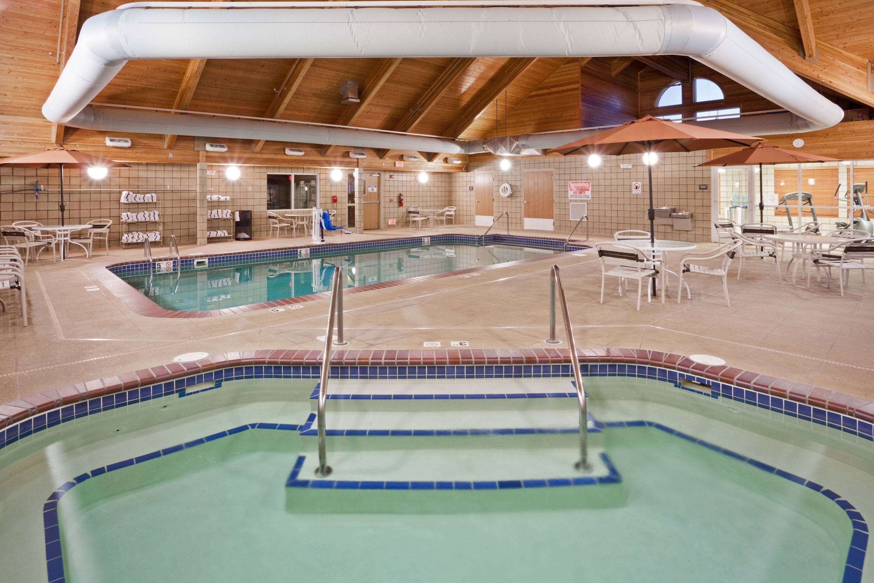 AmericInn by Wyndham Fort Pierre Conference Center