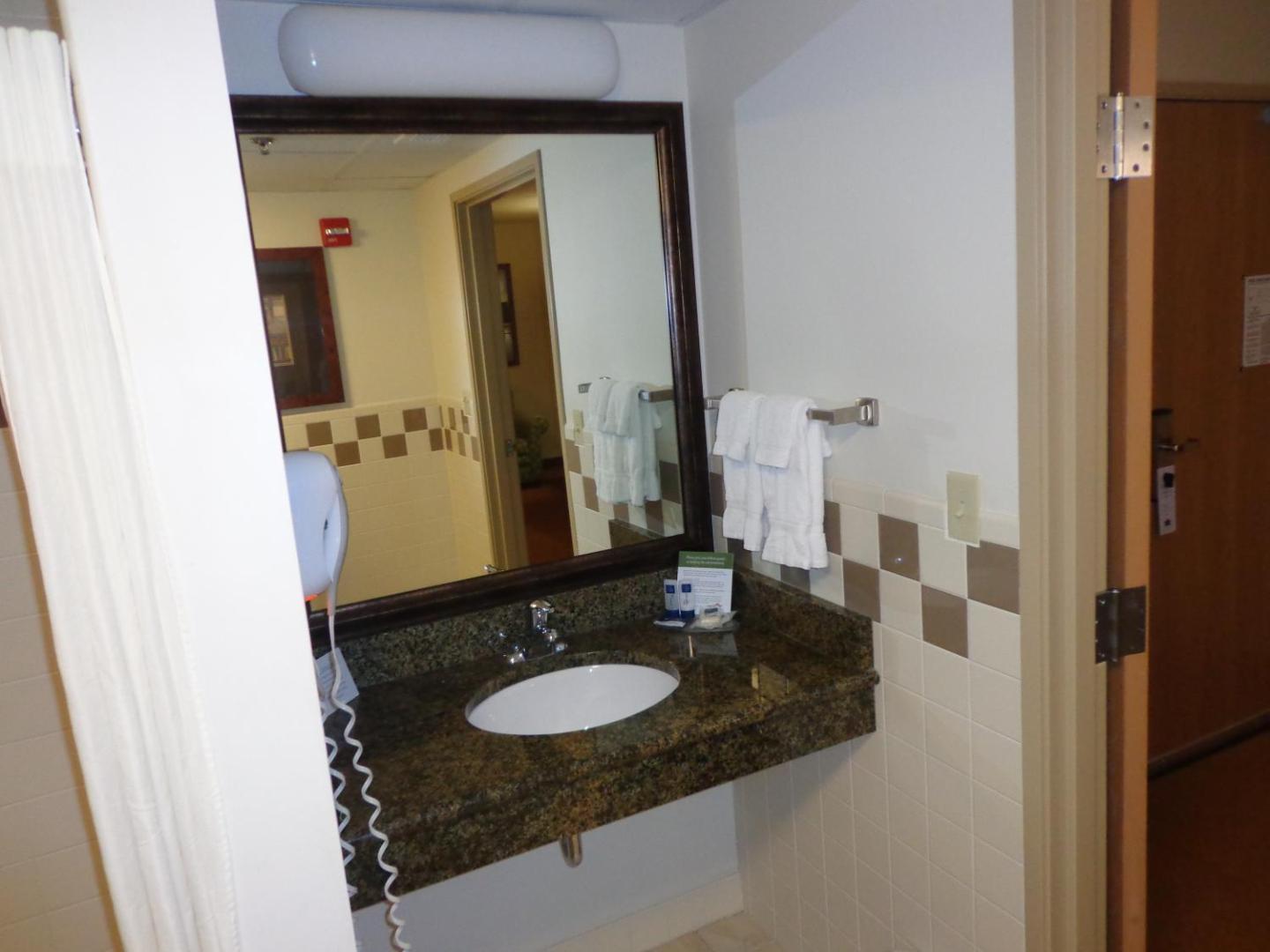 AmericInn by Wyndham Fort Pierre Conference Center