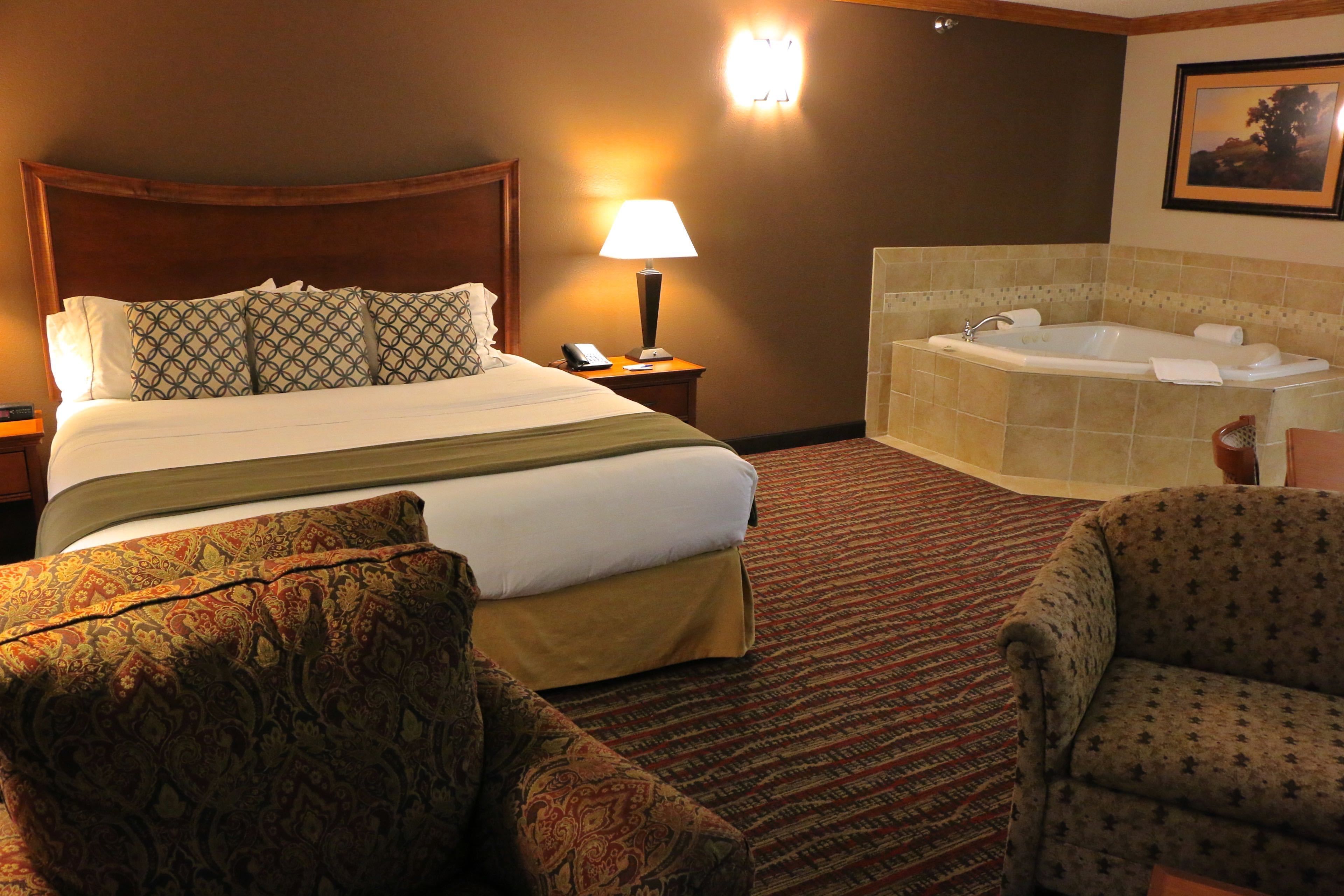 Holiday Inn Express Hotel & Suites Pierre - Fort Pierre