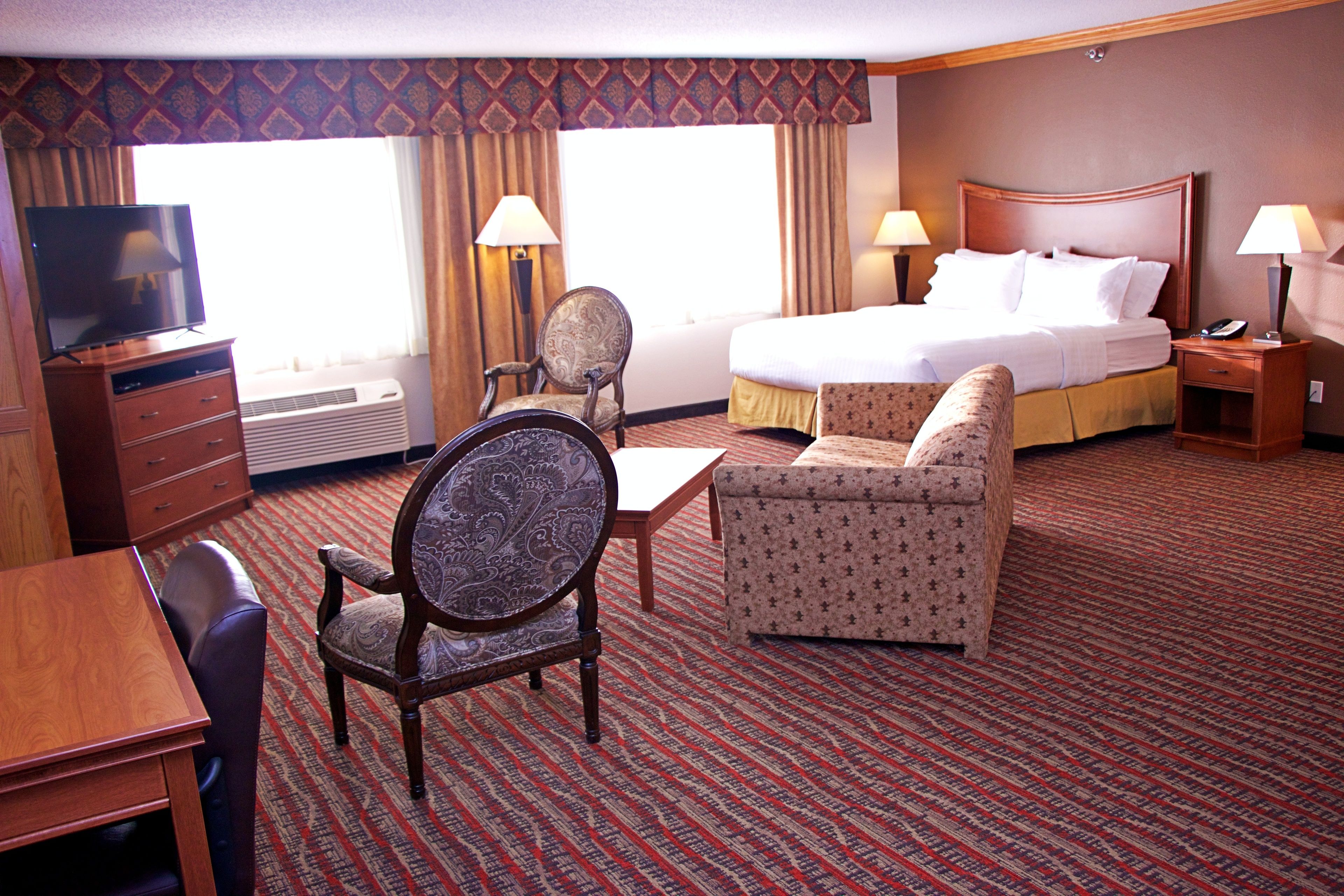 Holiday Inn Express Hotel & Suites Pierre - Fort Pierre