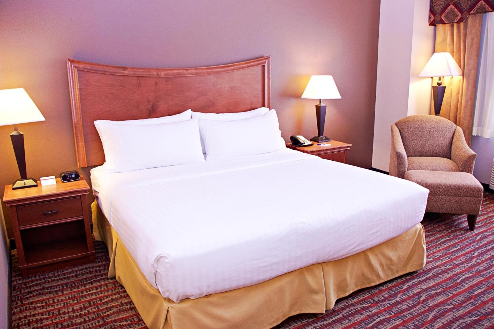 Holiday Inn Express Hotel & Suites Pierre - Fort Pierre