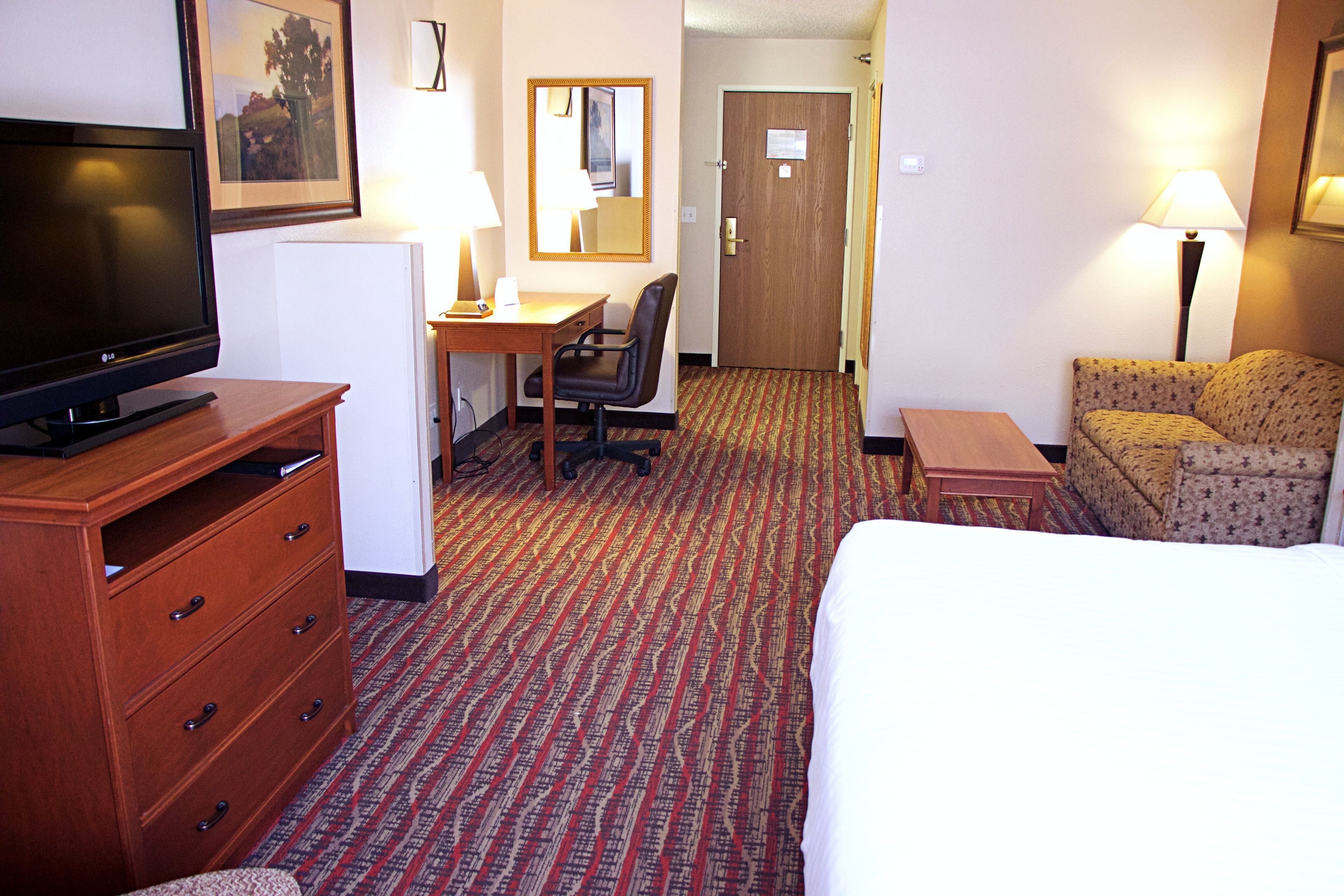 Holiday Inn Express Hotel & Suites Pierre - Fort Pierre