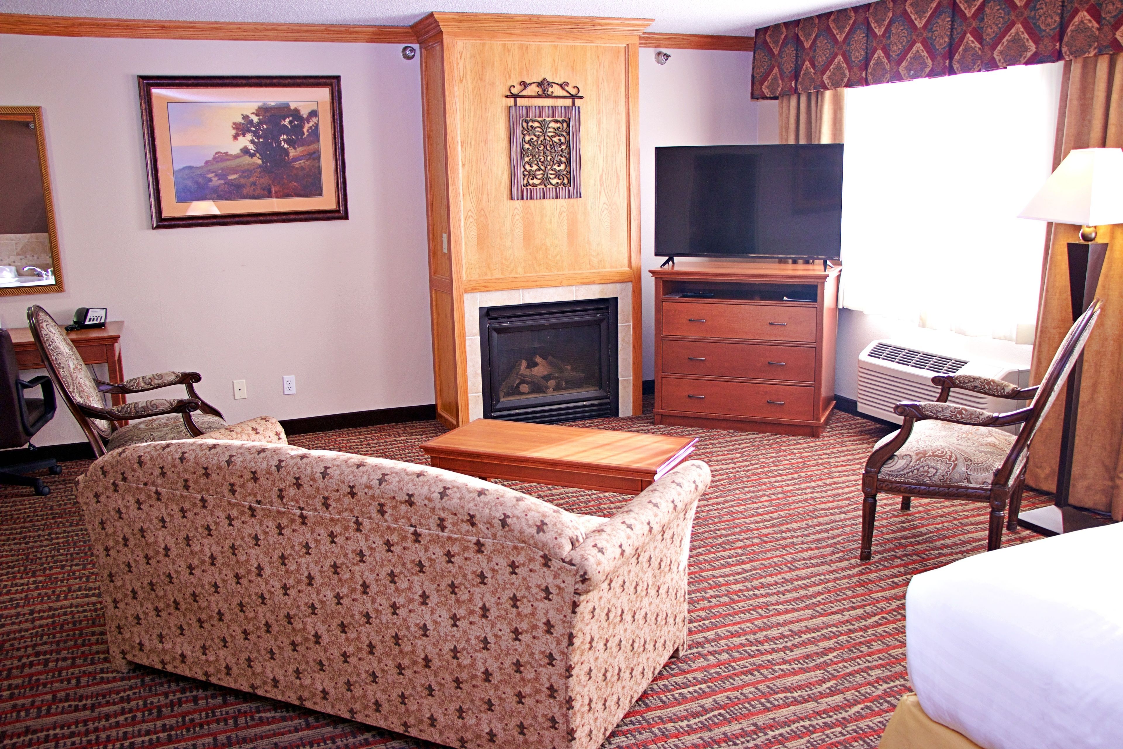 Holiday Inn Express Hotel & Suites Pierre - Fort Pierre
