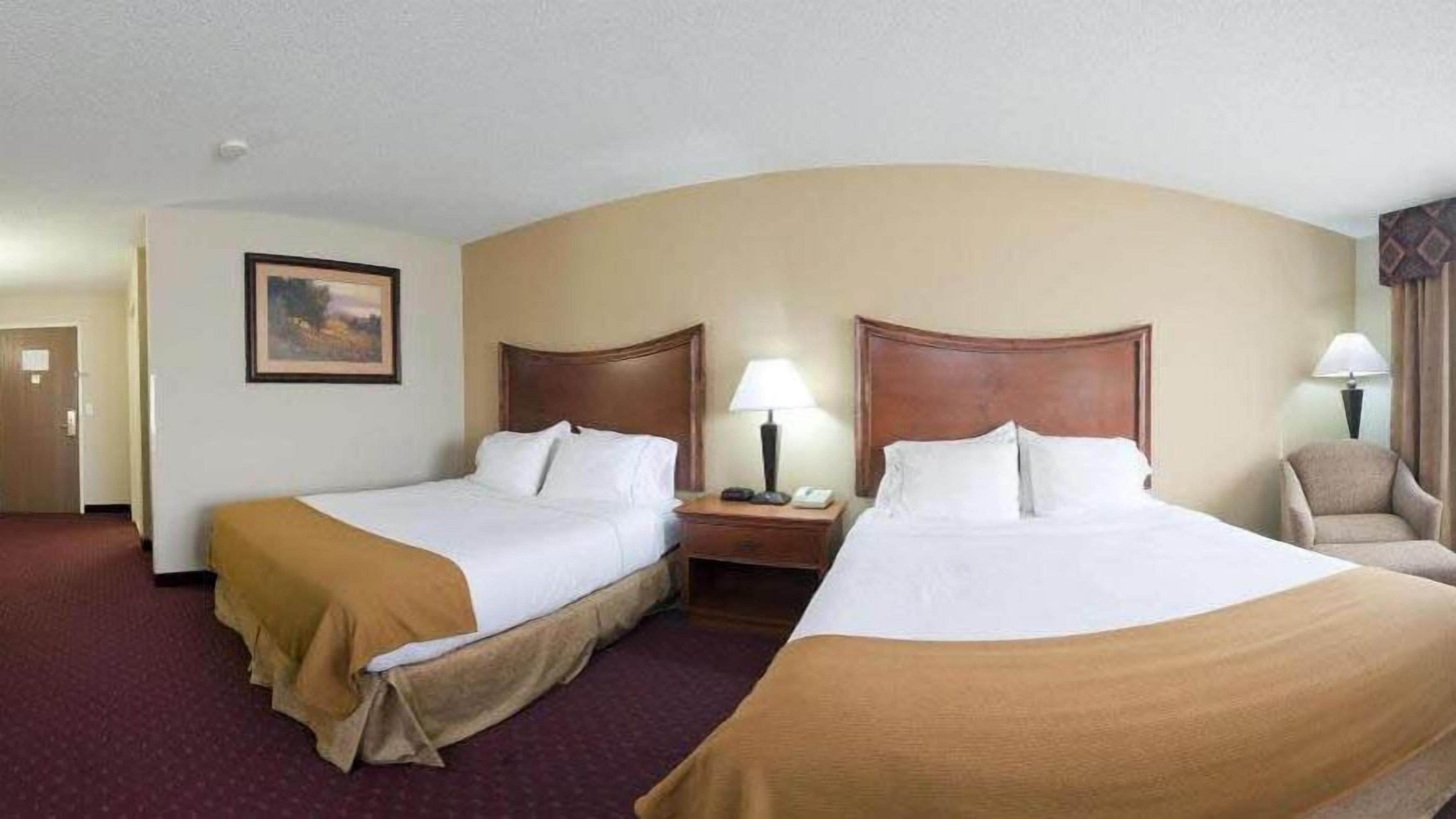 Holiday Inn Express Hotel & Suites Pierre - Fort Pierre