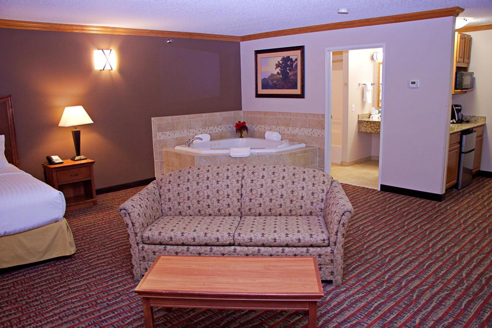 Holiday Inn Express Hotel & Suites Pierre - Fort Pierre