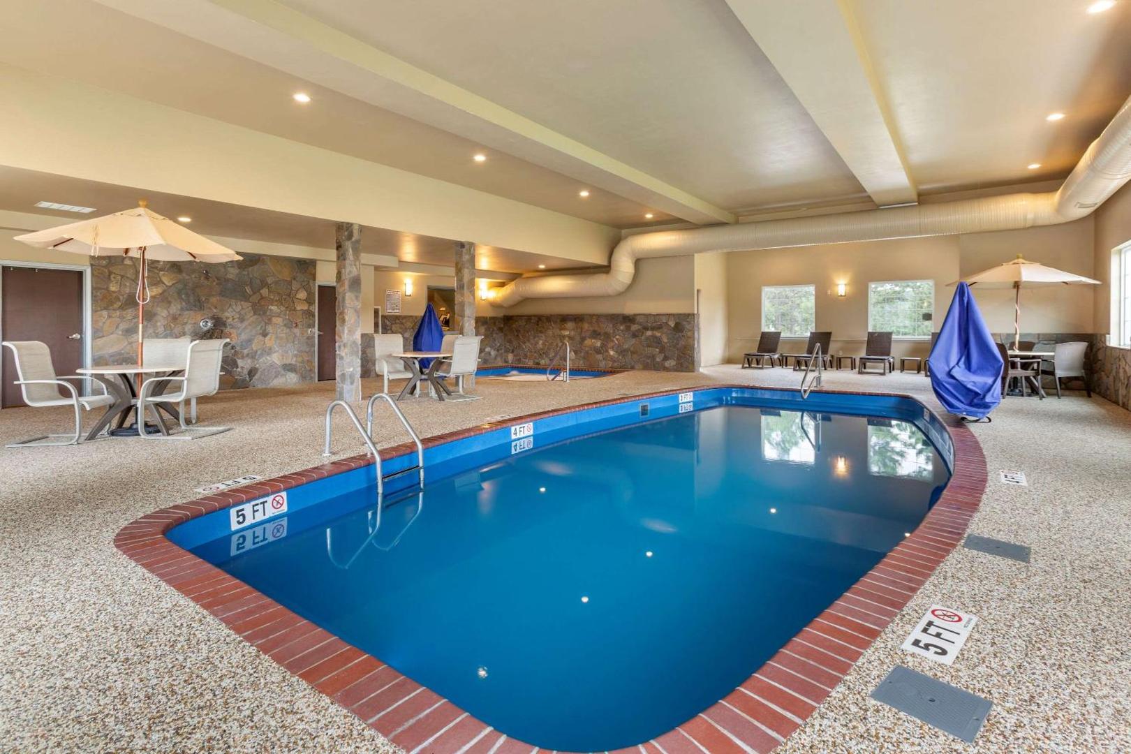 Comfort Inn & Suites Hill City