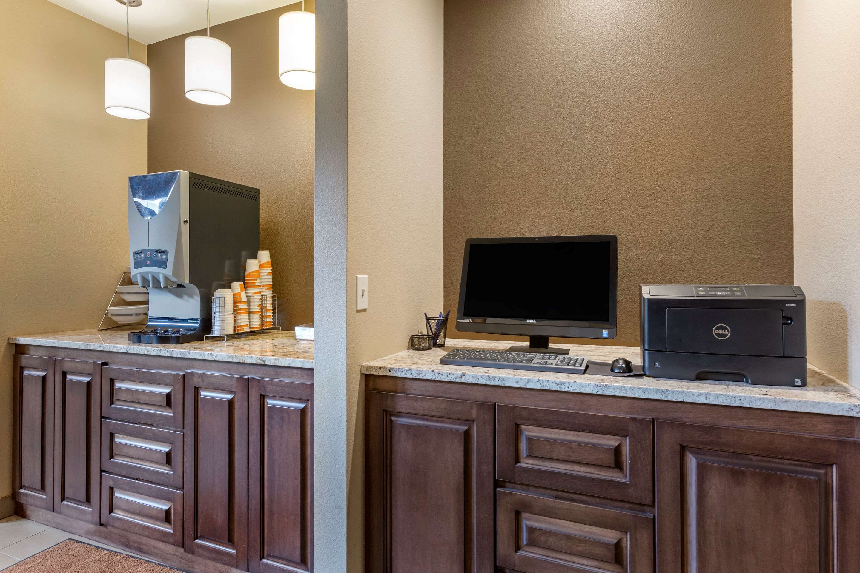 Comfort Inn & Suites Hill City