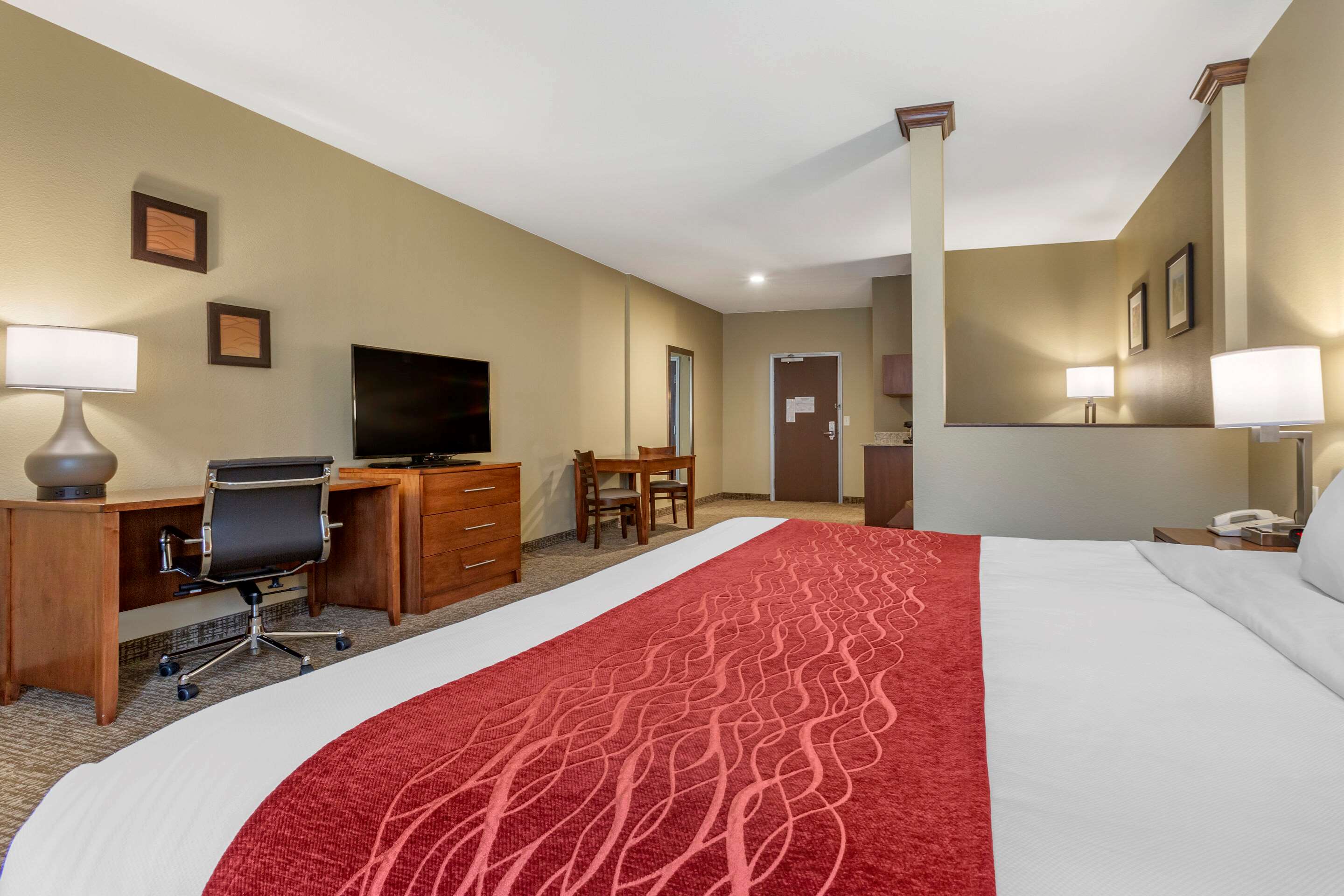 Comfort Inn & Suites Hill City