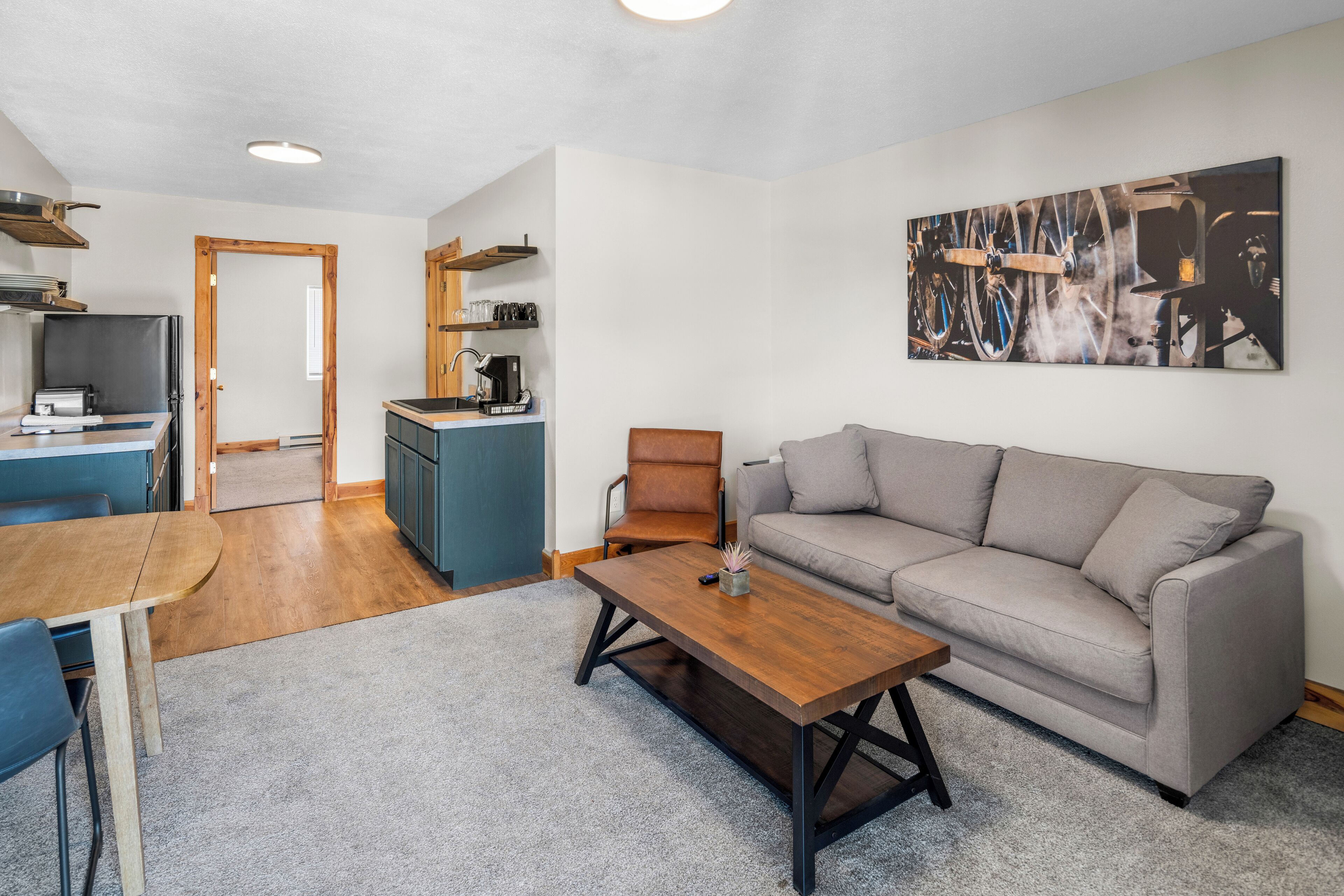 EverSpring Inn & Suites