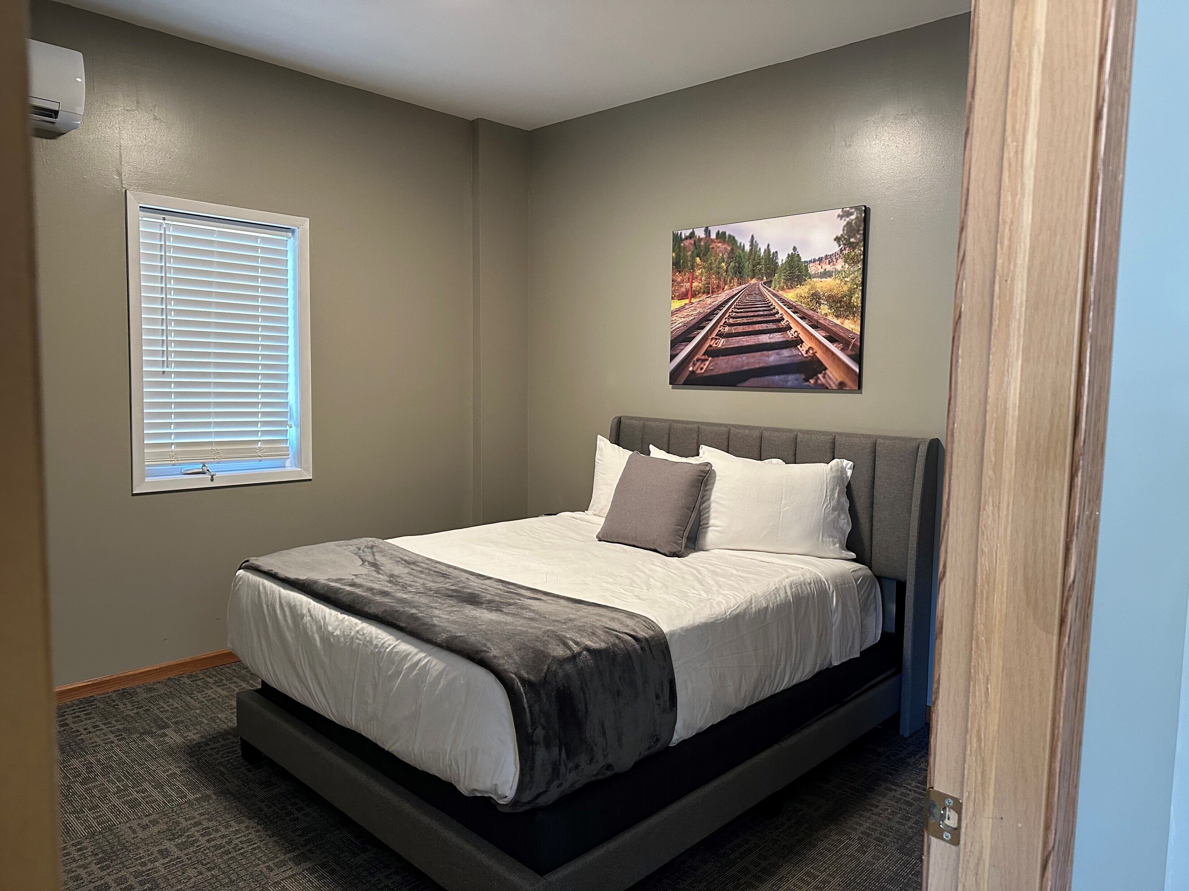 EverSpring Inn & Suites