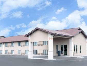 Super 8 by Wyndham Huron