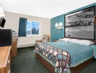Super 8 by Wyndham Huron