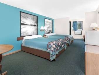 Super 8 by Wyndham Huron