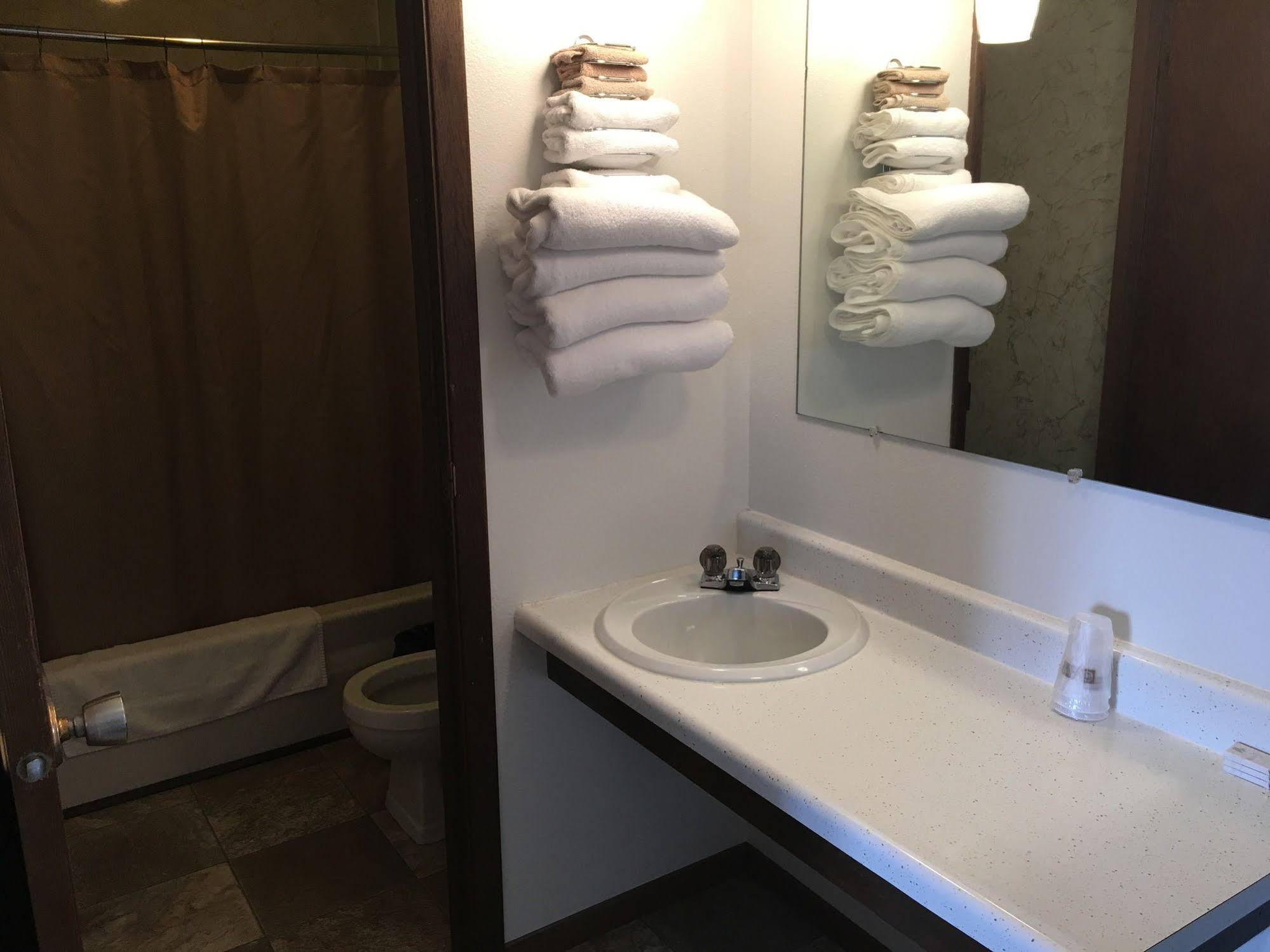 Budget Host Inn Kennebec