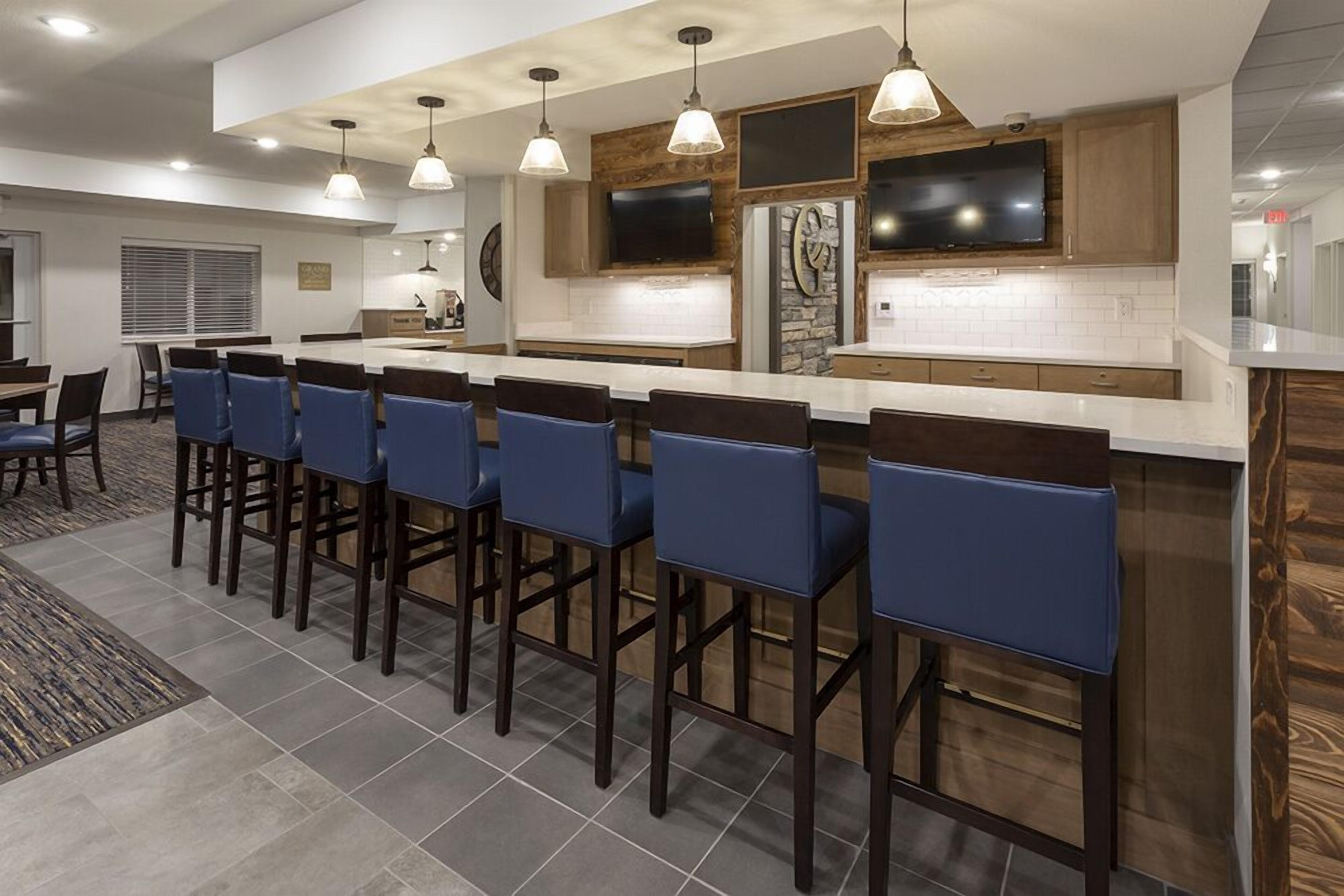 Grandstay Hotel and Suites