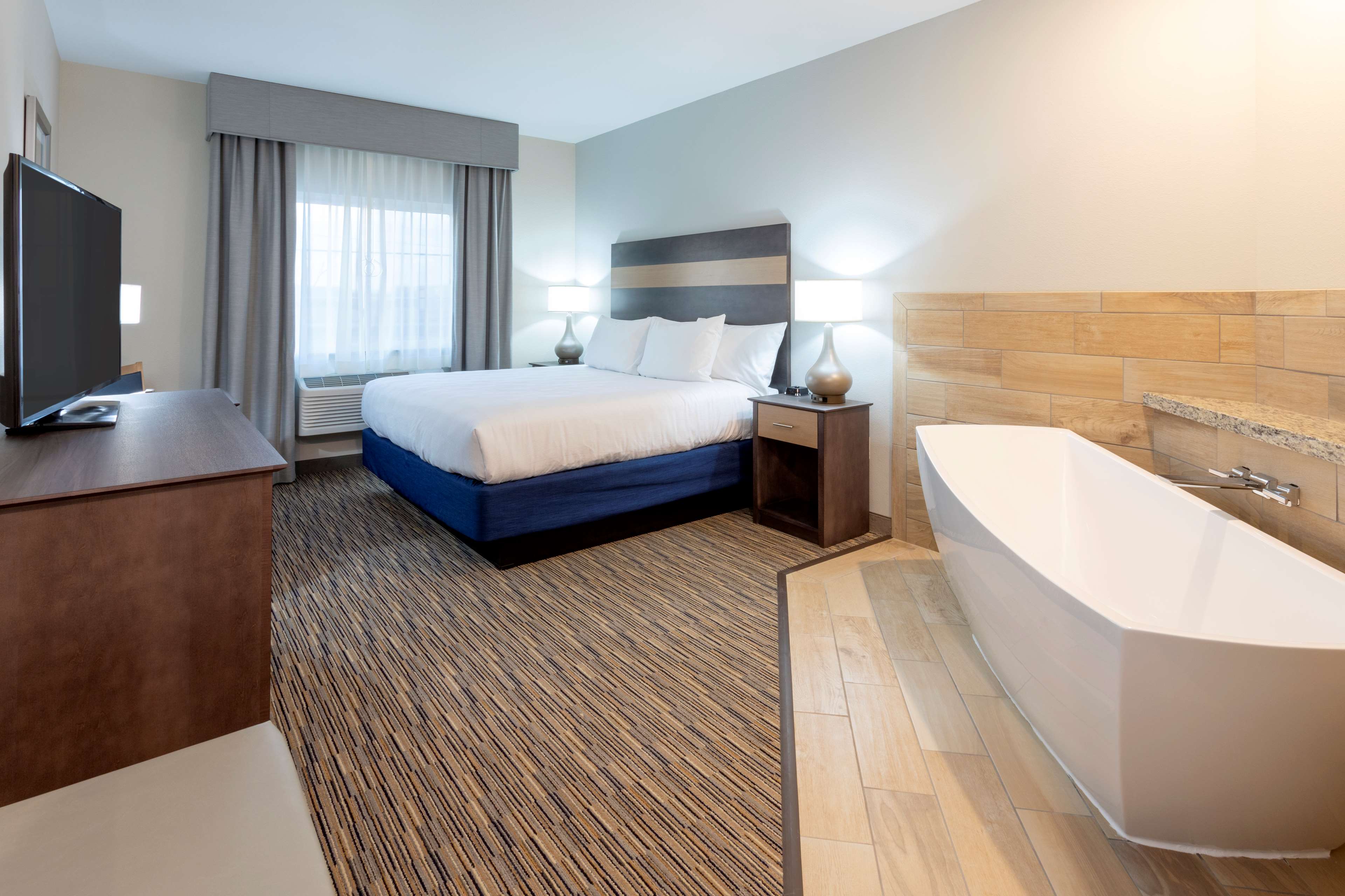 Grandstay Hotel and Suites