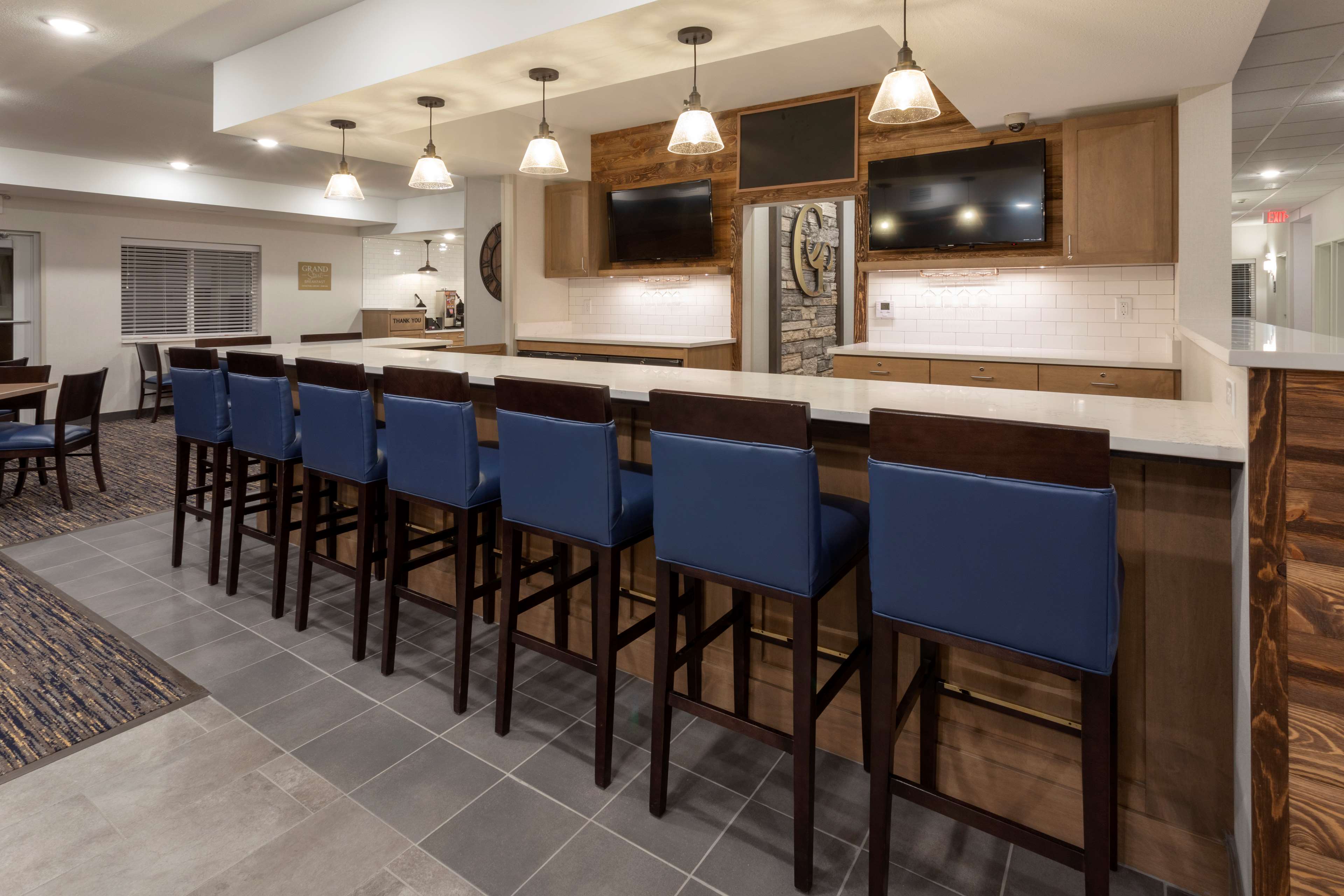 Grandstay Hotel and Suites