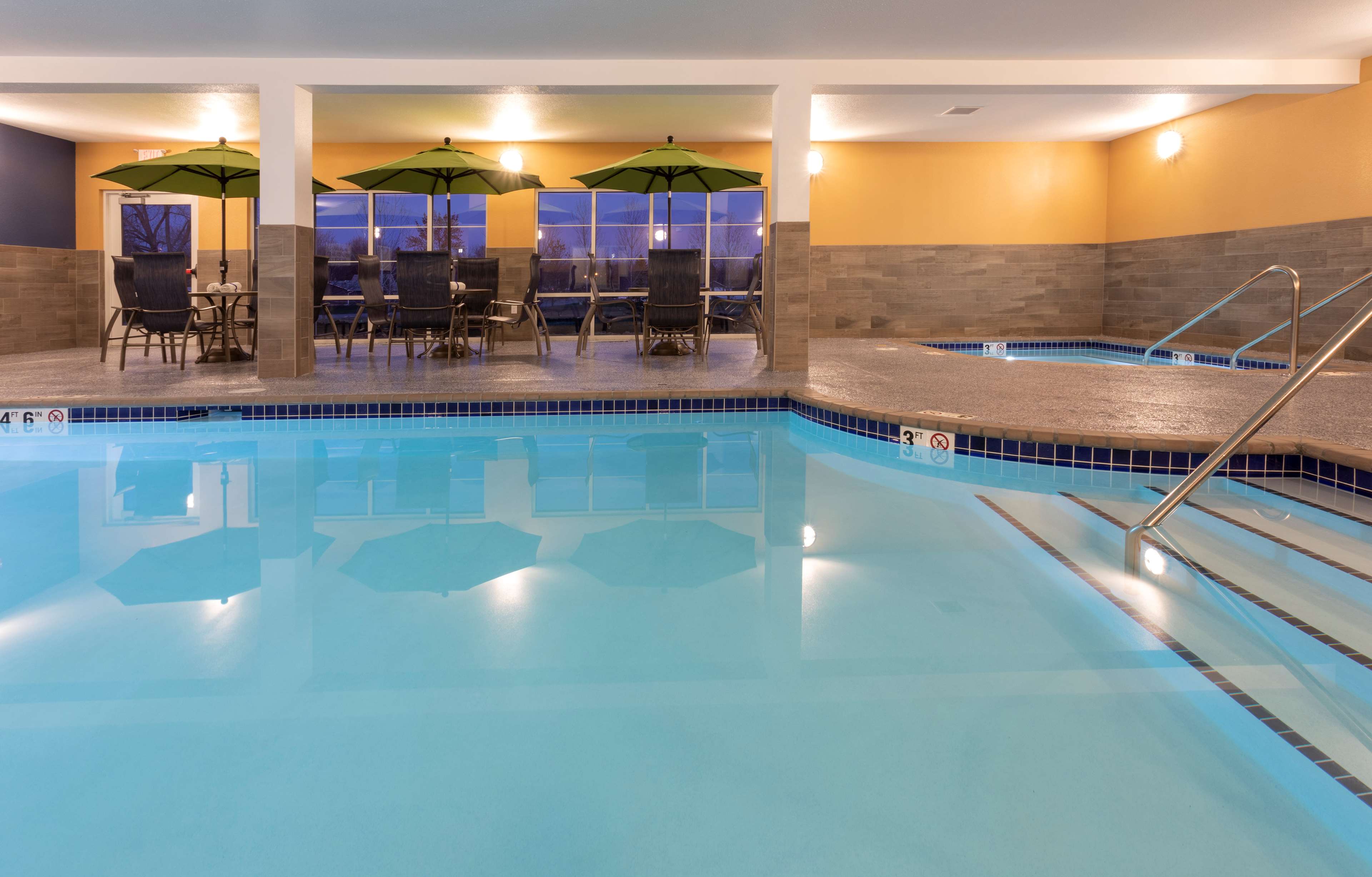 Grandstay Hotel and Suites