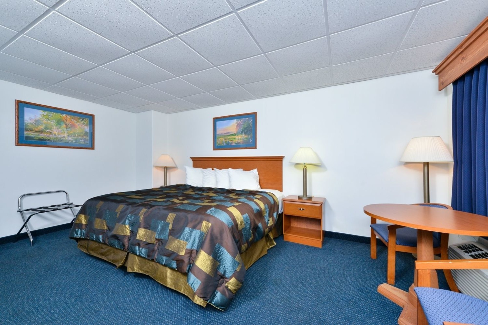 Corn Palace Inn
