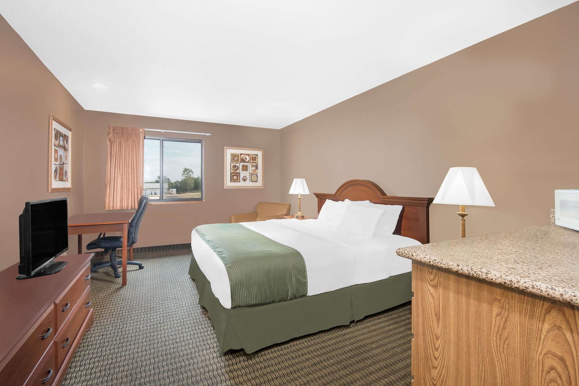 Days Inn by Wyndham Mitchell SD