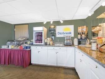 Days Inn by Wyndham Mitchell SD