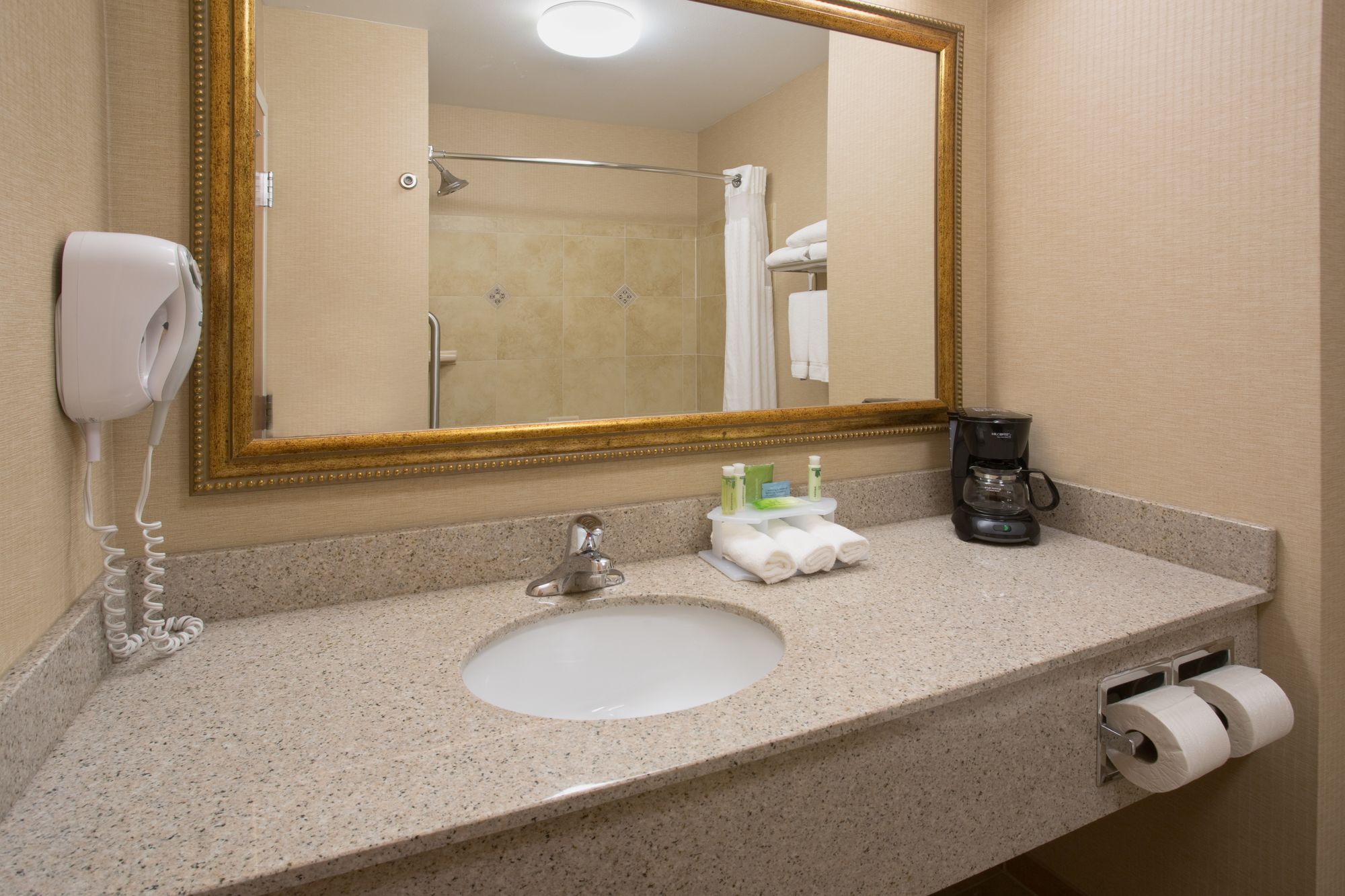 Holiday Inn Express Hotel & Suites Mitchell