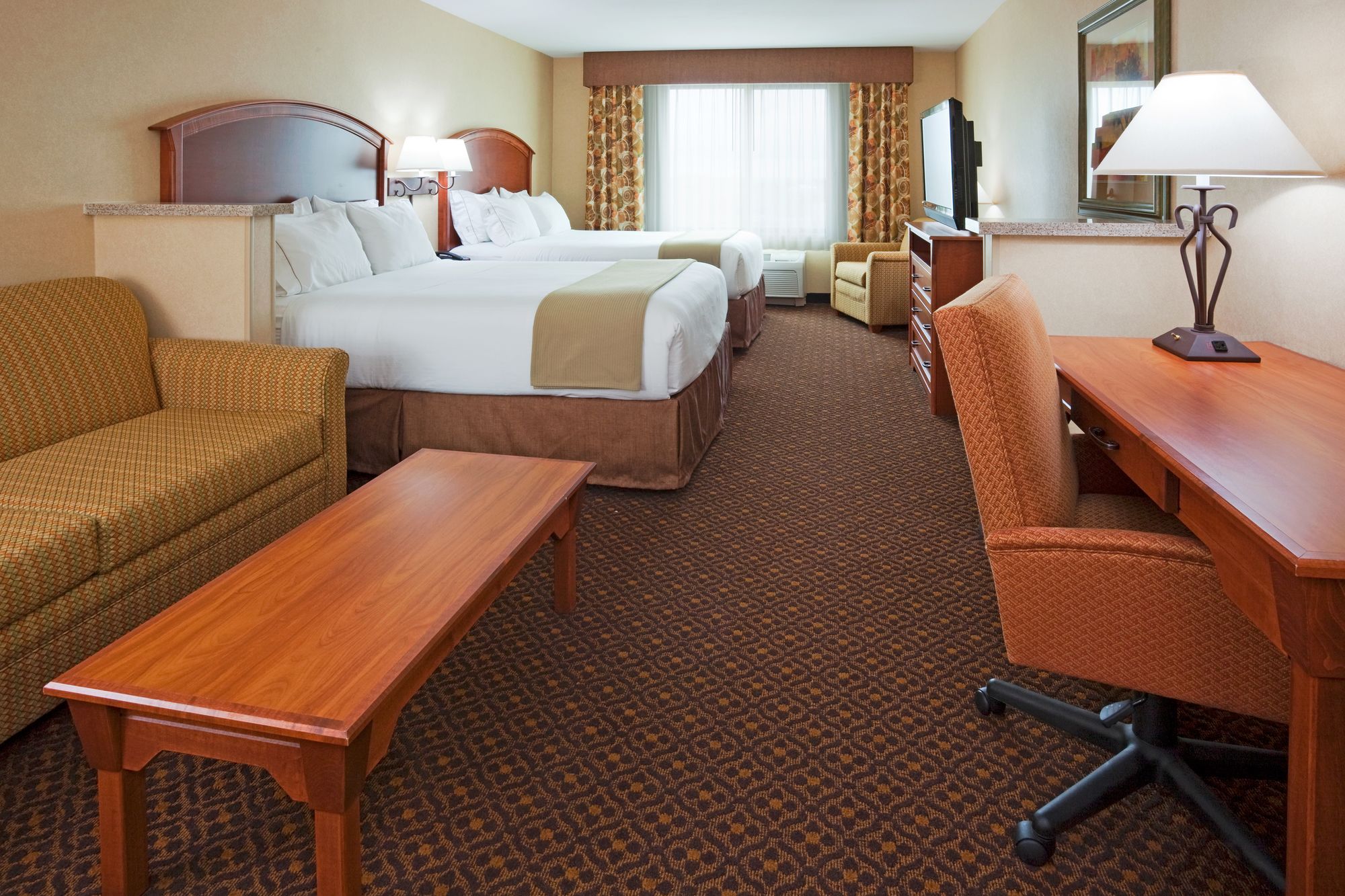 Holiday Inn Express Hotel & Suites Mitchell