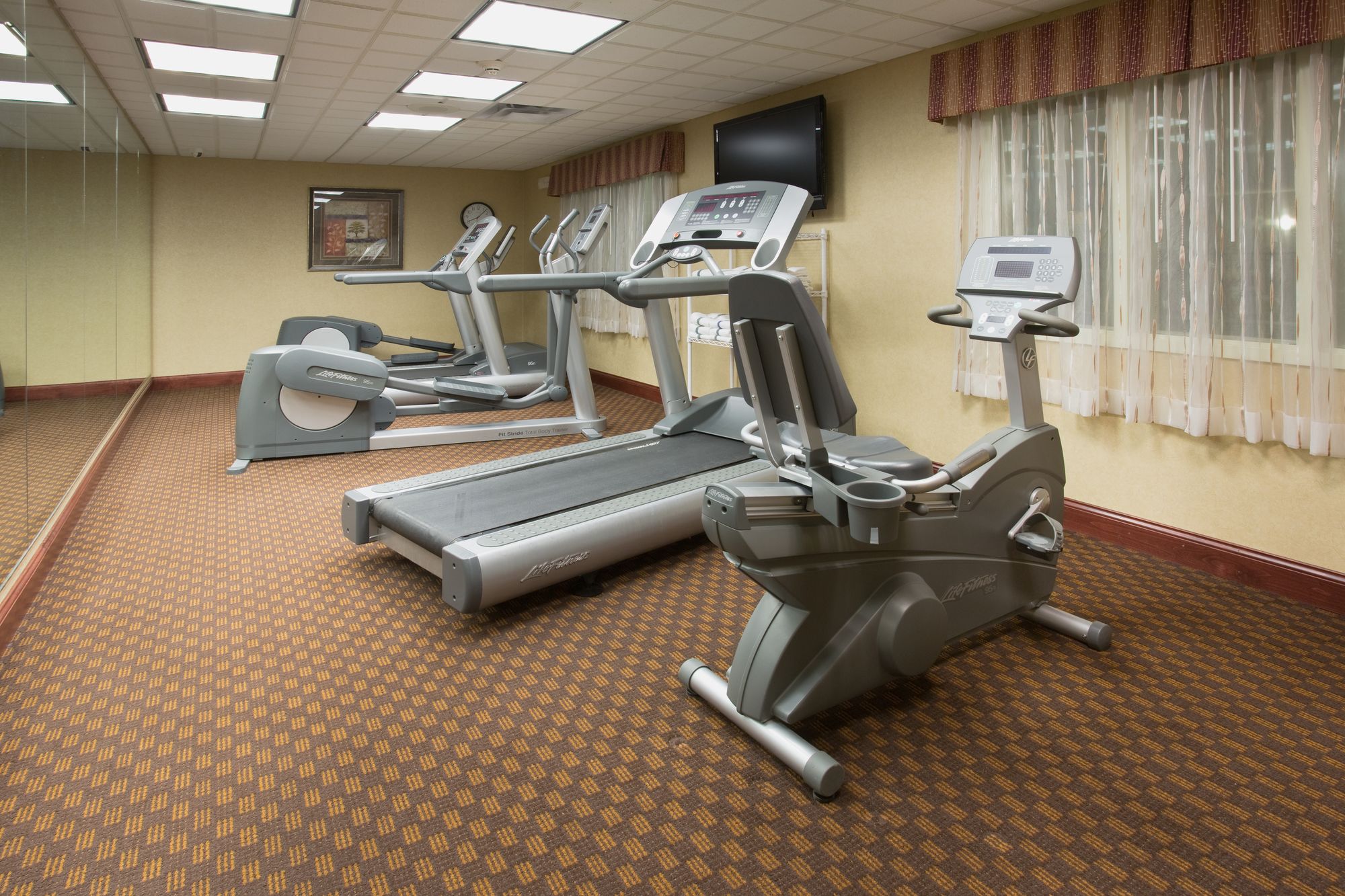 Holiday Inn Express Hotel & Suites Mitchell