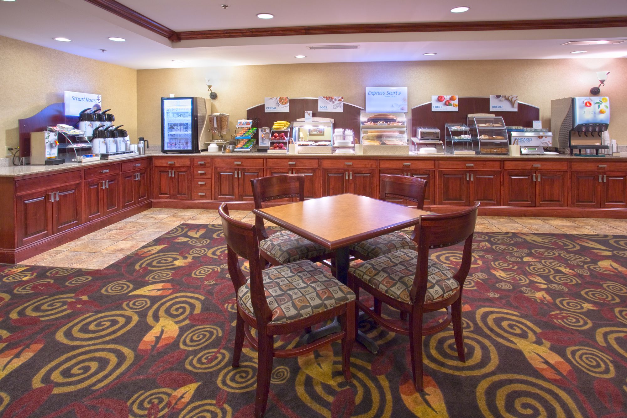 Holiday Inn Express Hotel & Suites Mitchell